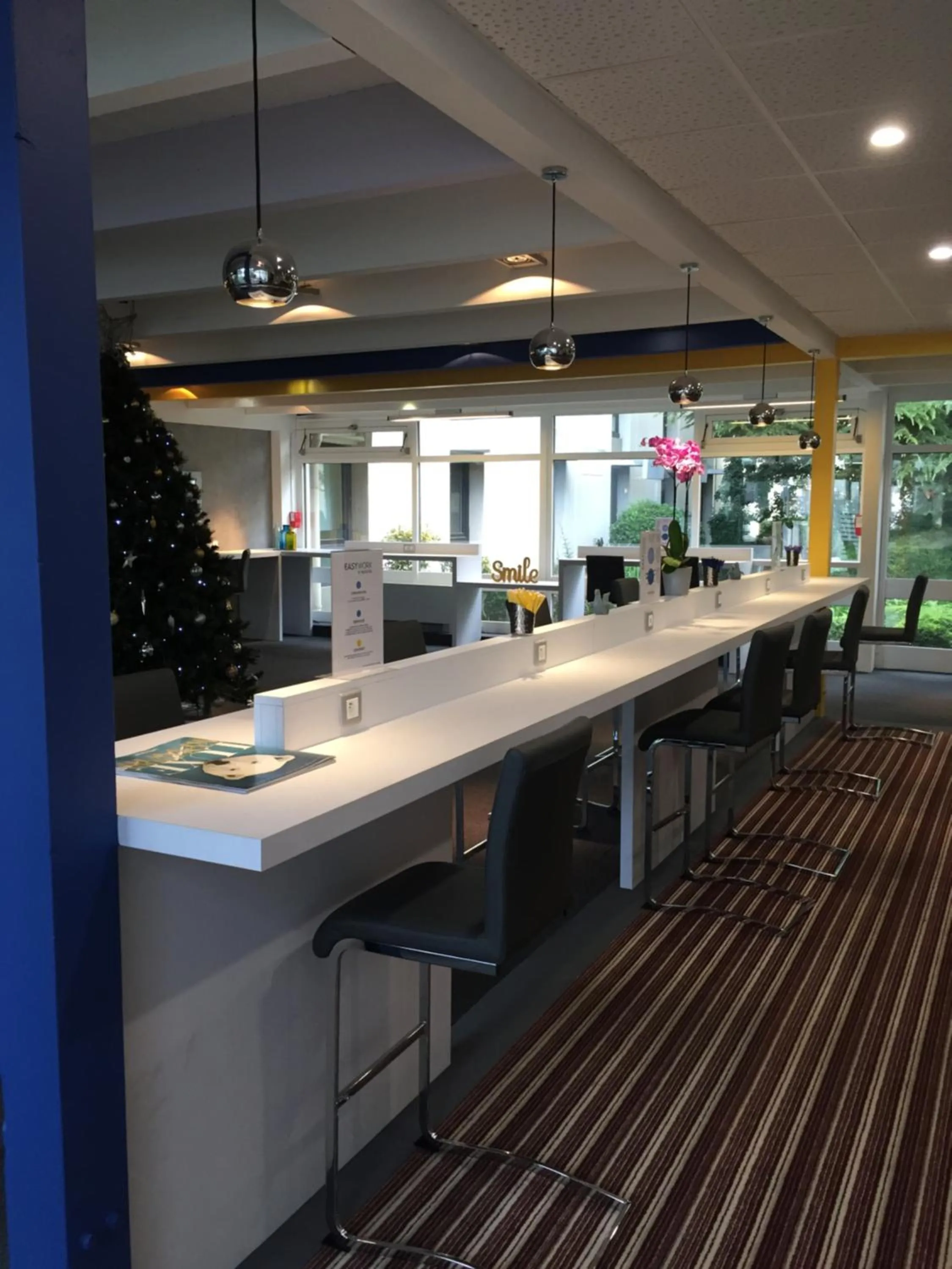 Lounge or bar in Novotel Marseille Est Porte d'Aubagne