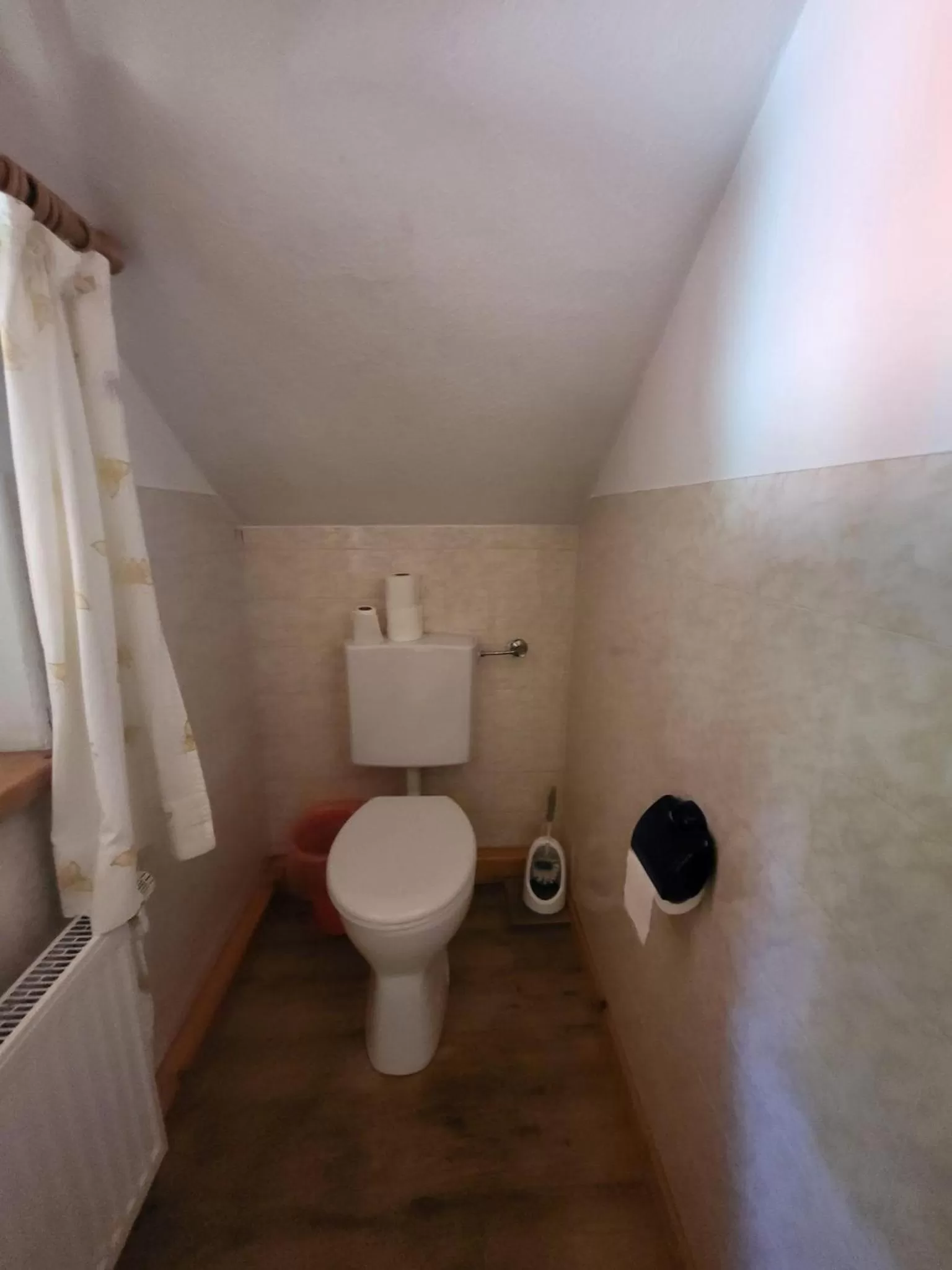 Bathroom in Gasthaus Staufenbrücke