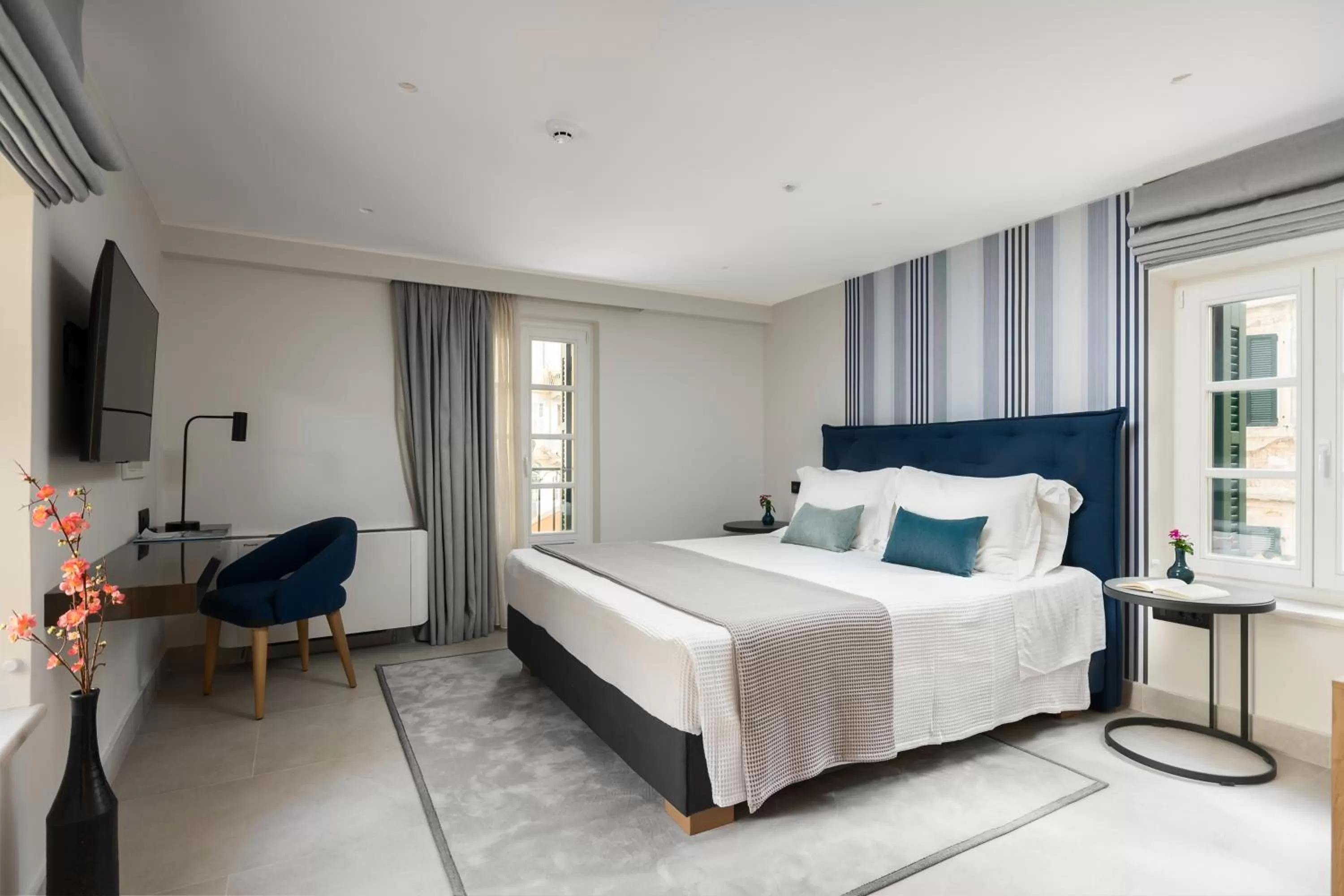 Bed in New York Luxury Suites