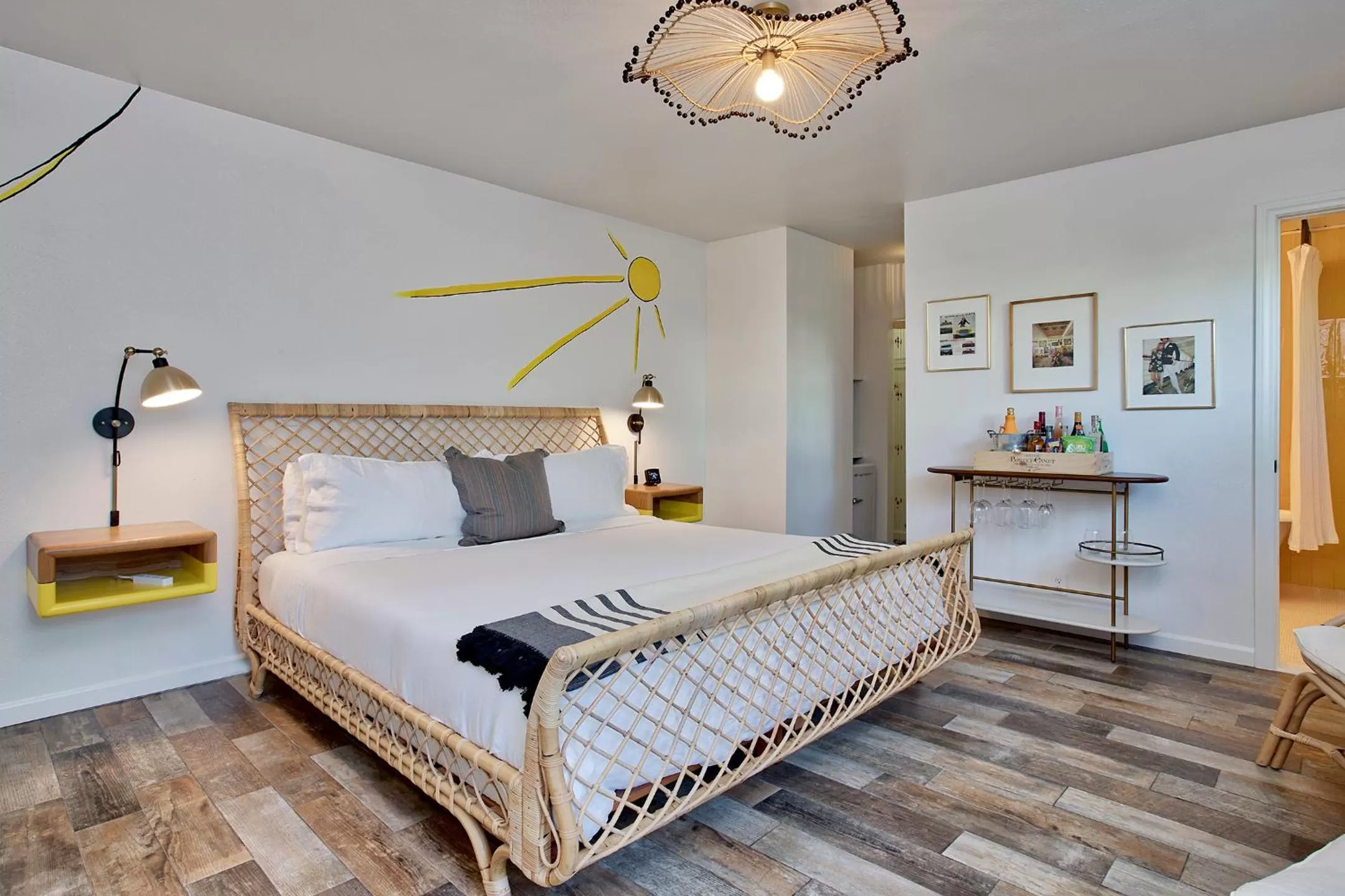 King Suite with Bath Tub in Dive Palm Springs