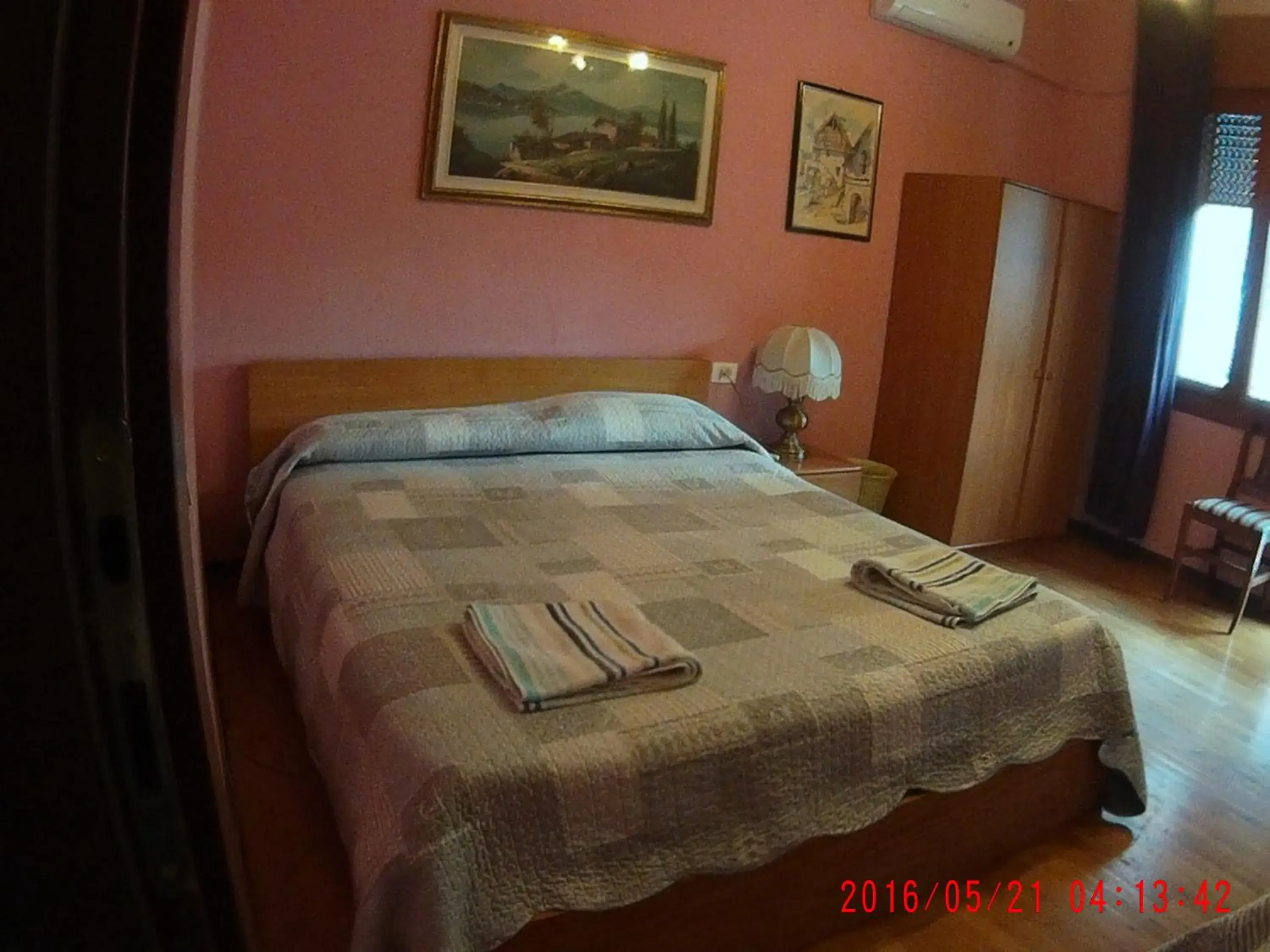 Double Room with Private Bathroom in The Caponi Bros Double Room with Private Bathroom in The Caponi Bros