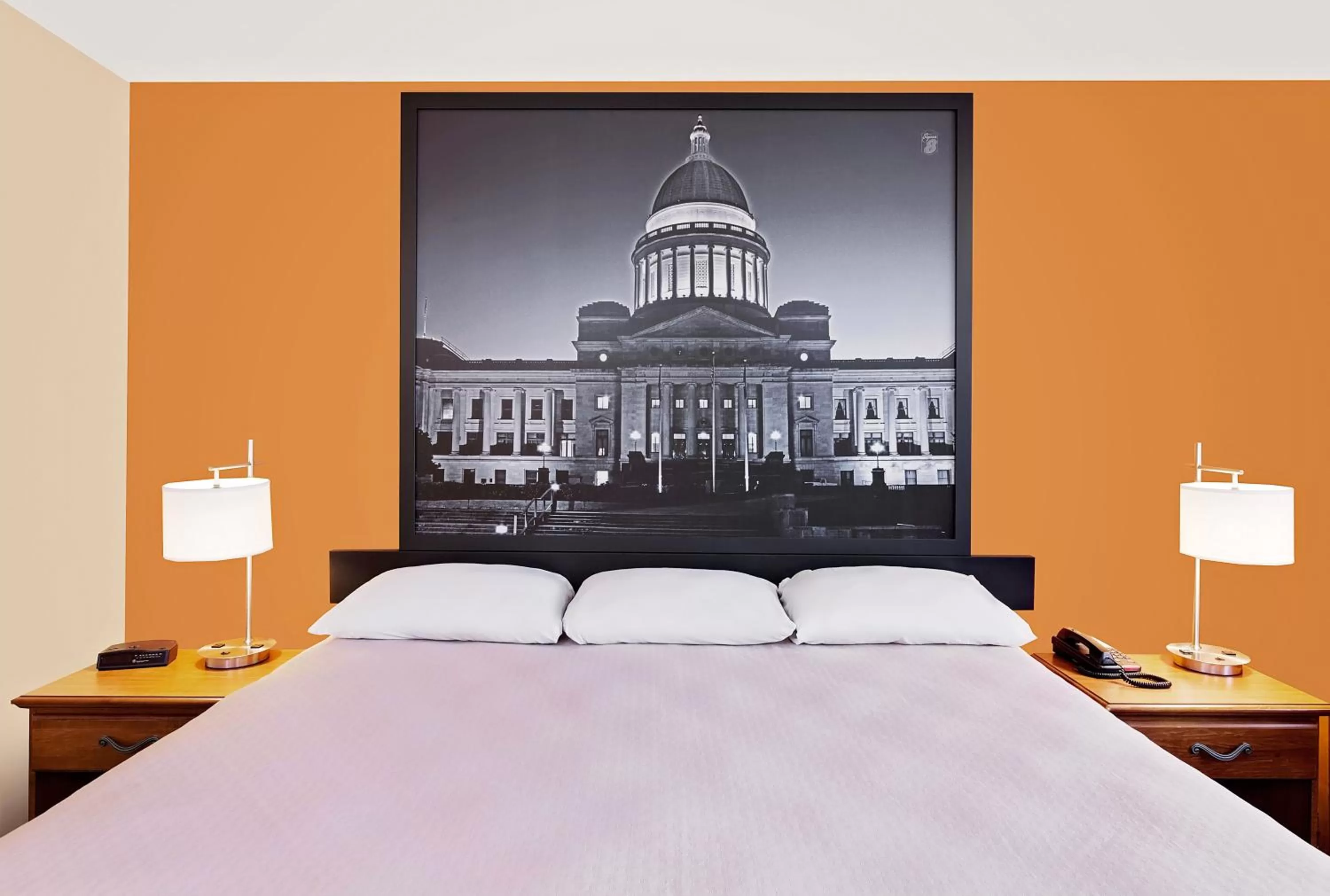 Bed in Super 8 by Wyndham Siloam Springs