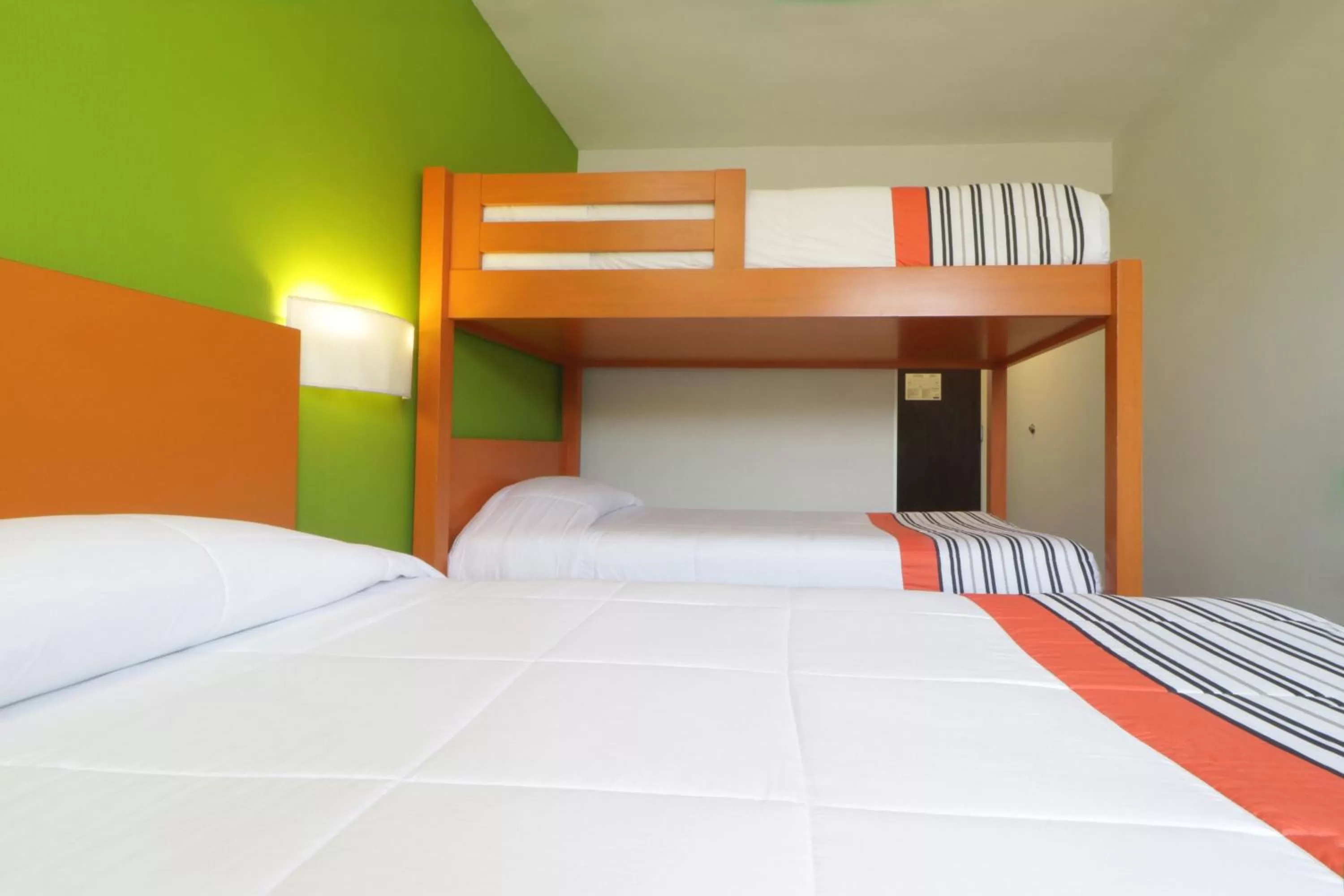 Bedroom, Bed in City Express Junior by Marriott Toluca Aeropuerto