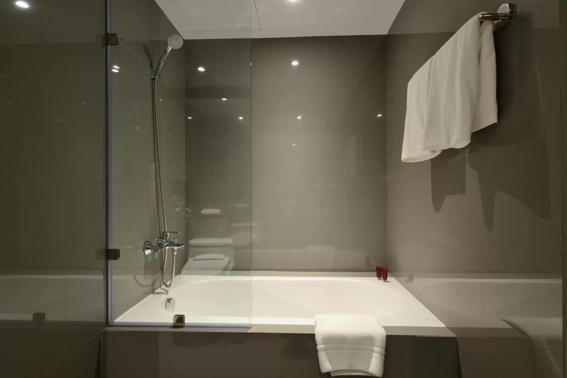 Shower in Aspira Tropical Residence Thong Lor