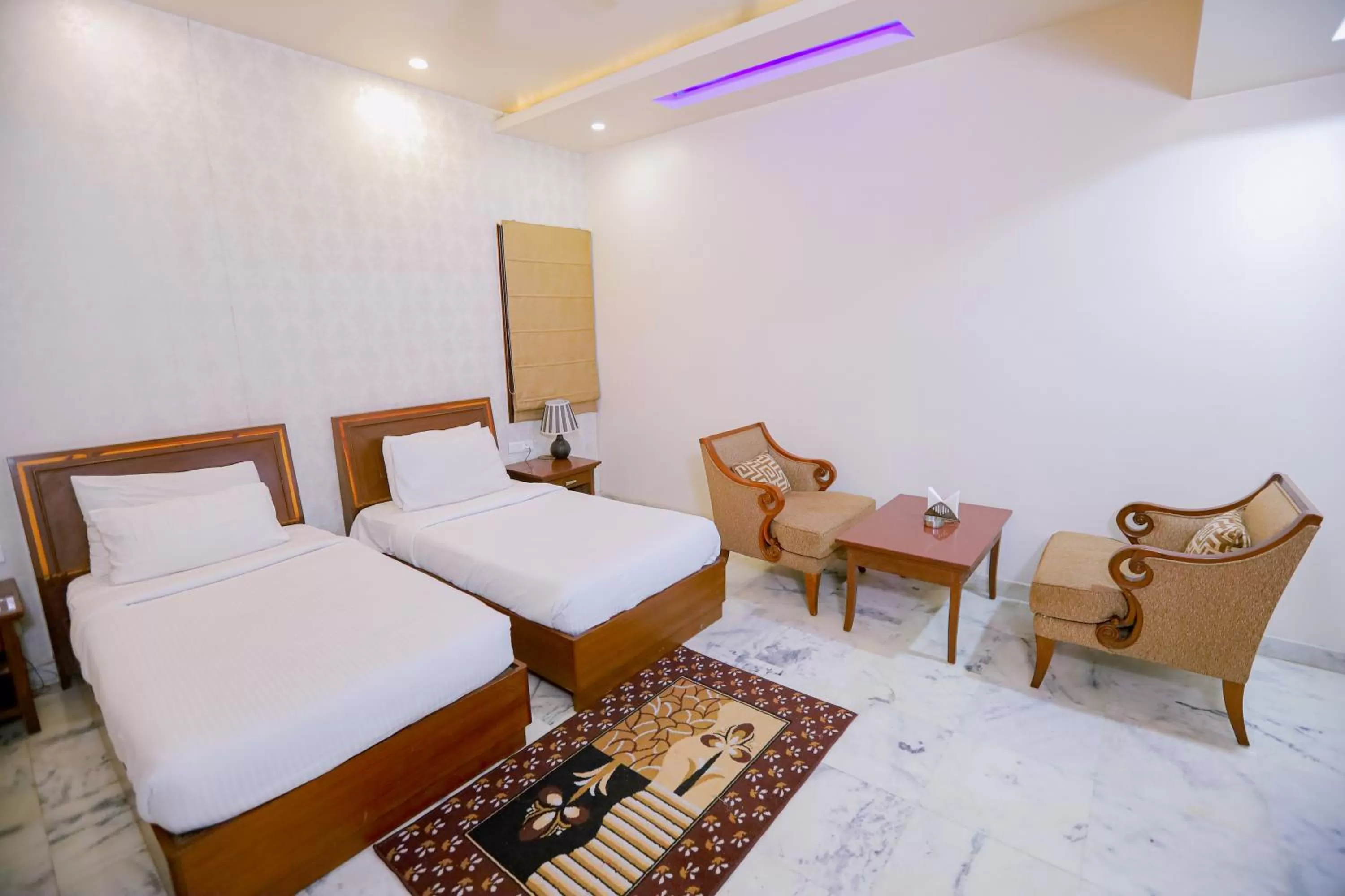 Bedroom, Bed in Hotel Leela Grande