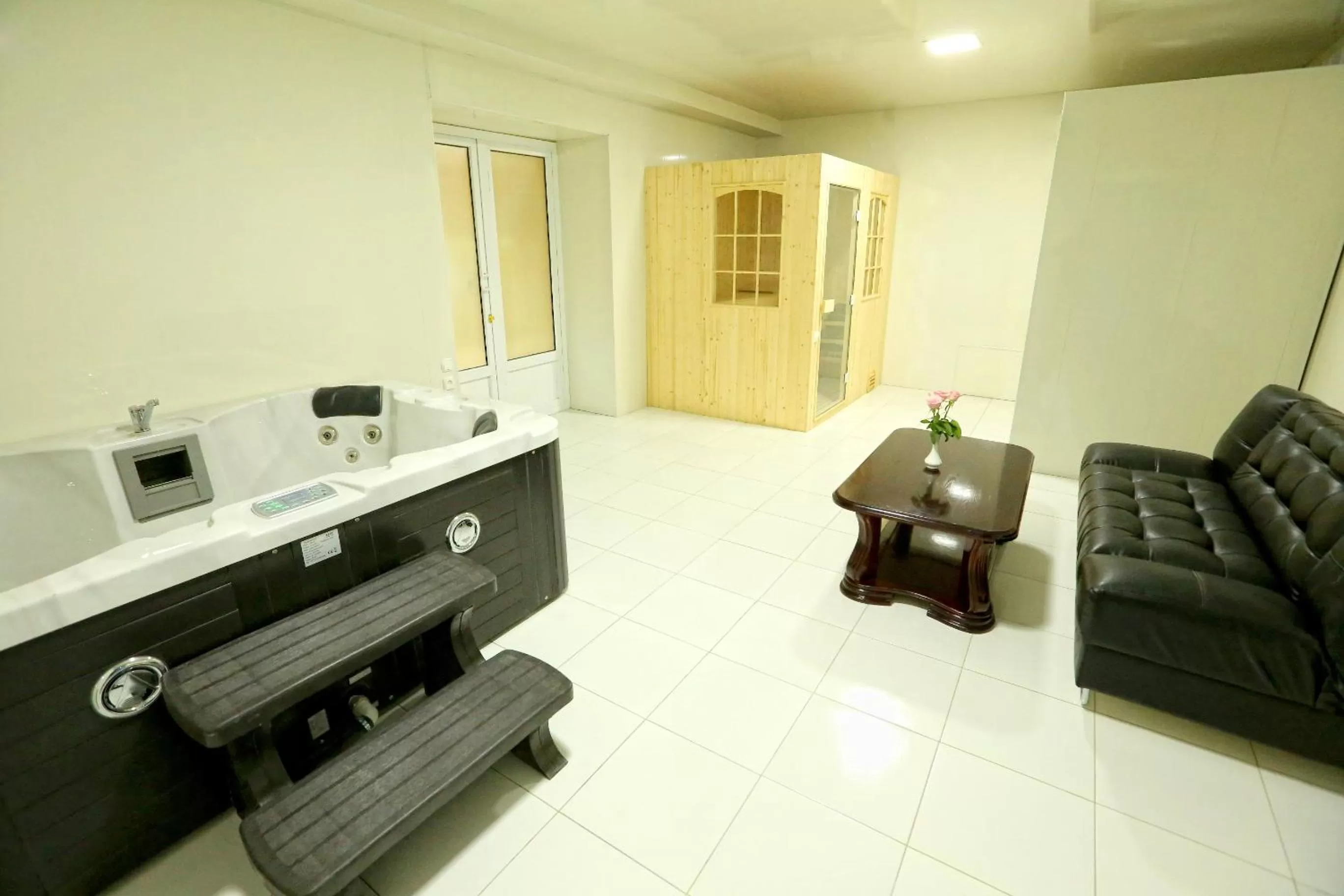 Hot Tub in Hotel Malika Bukhara