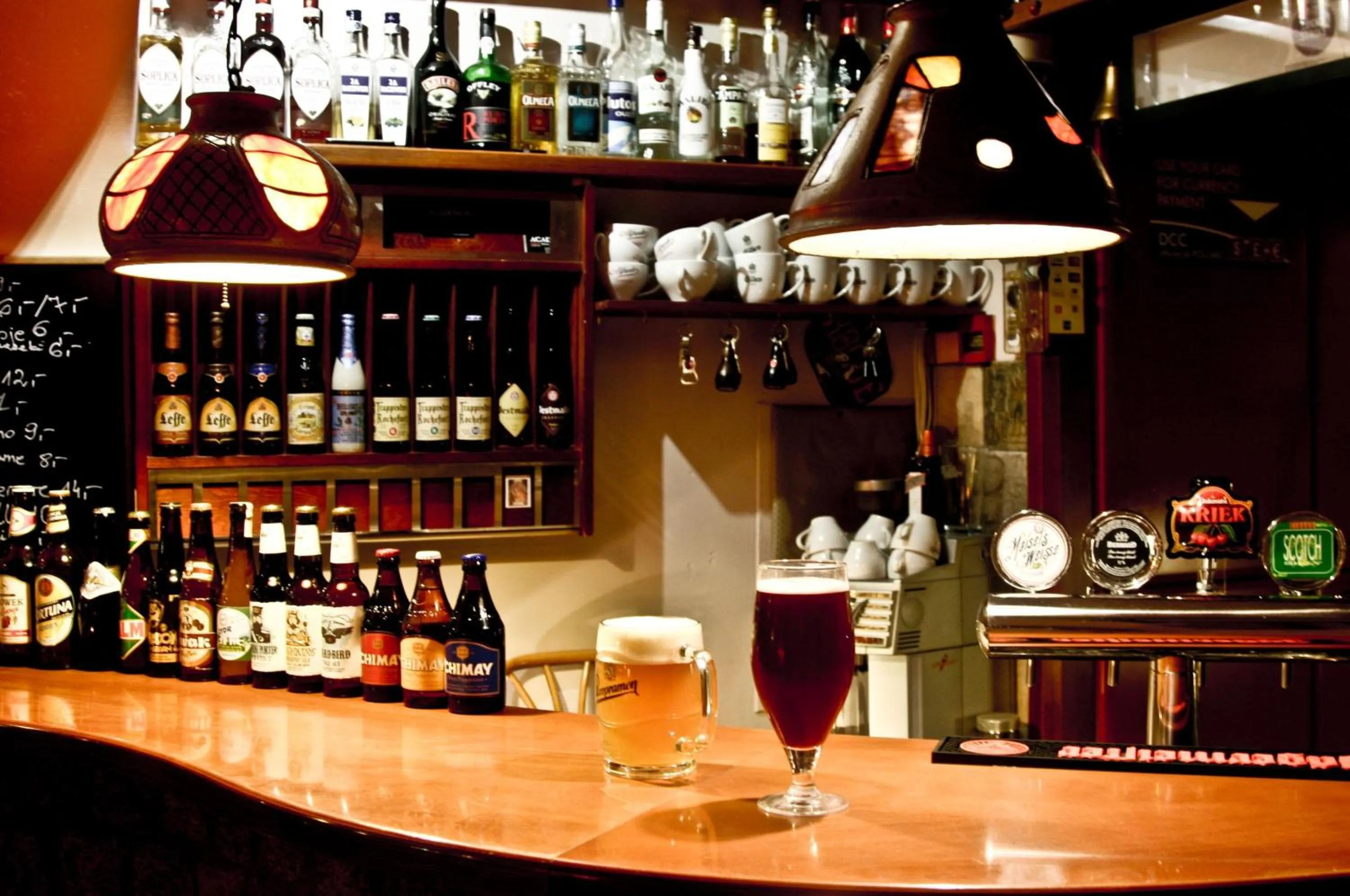 Lounge or bar in Academus Pub & Guest House