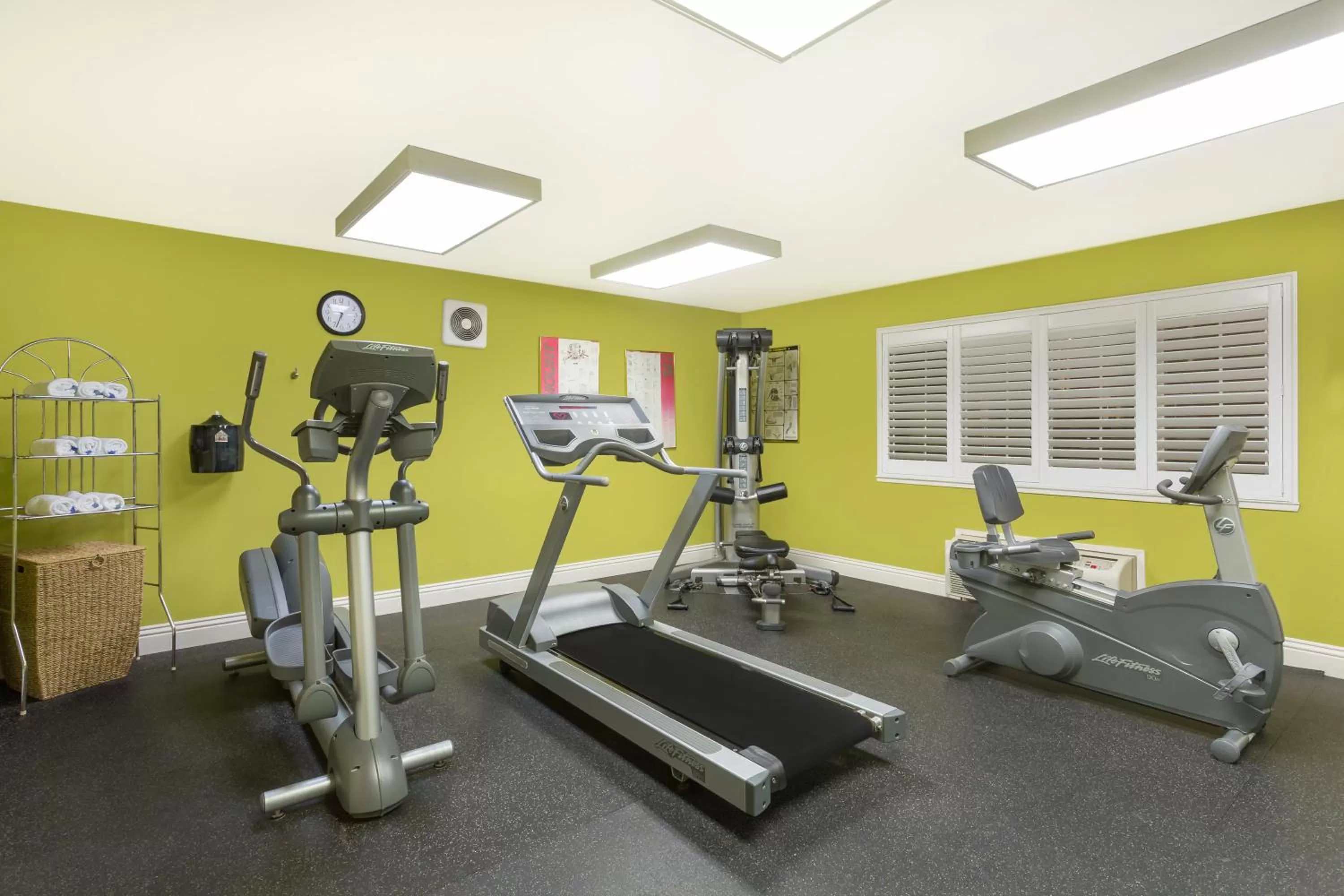 Fitness centre/facilities in Baymont by Wyndham Modesto Salida