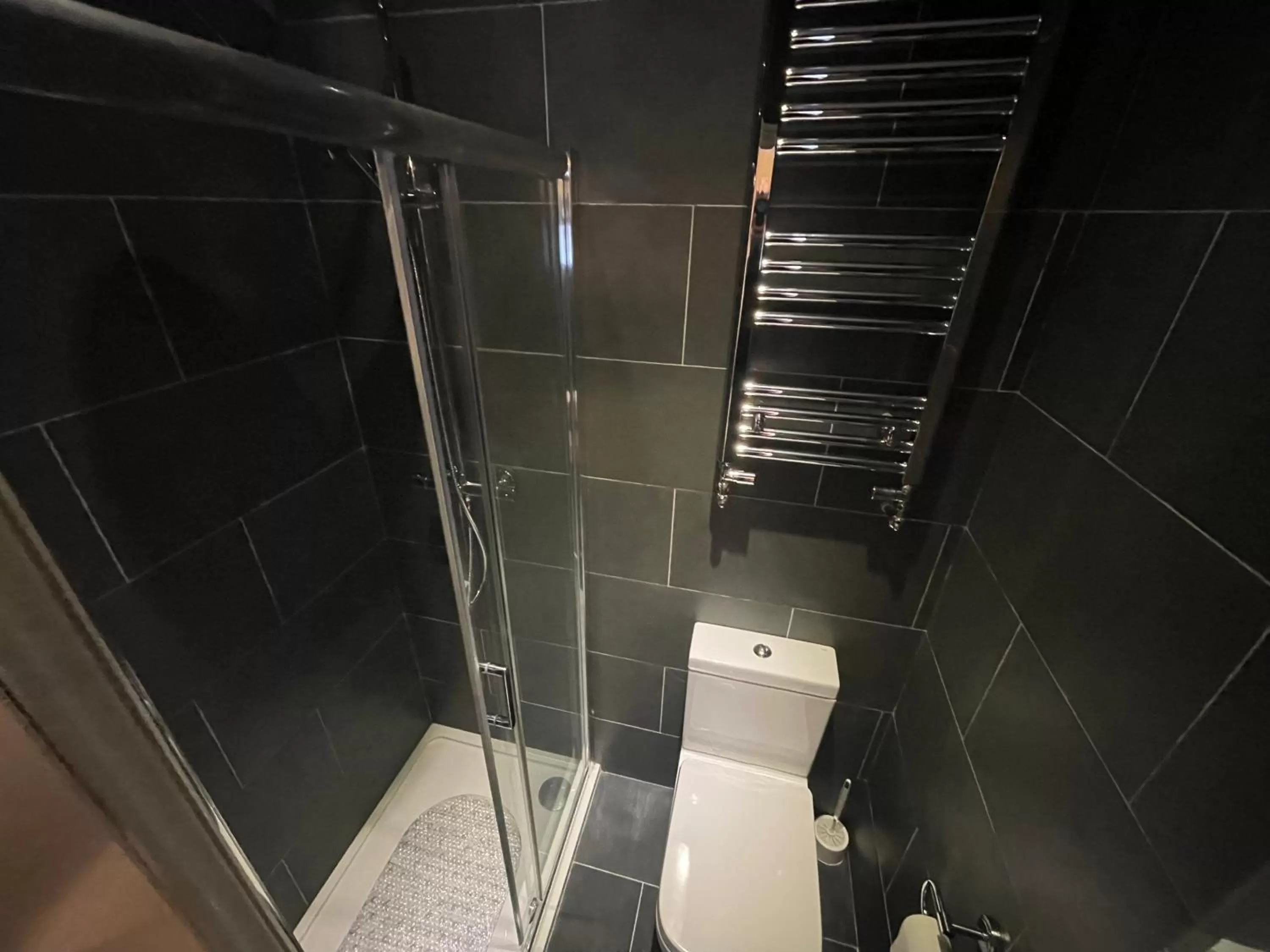 Bathroom in Y Griffin