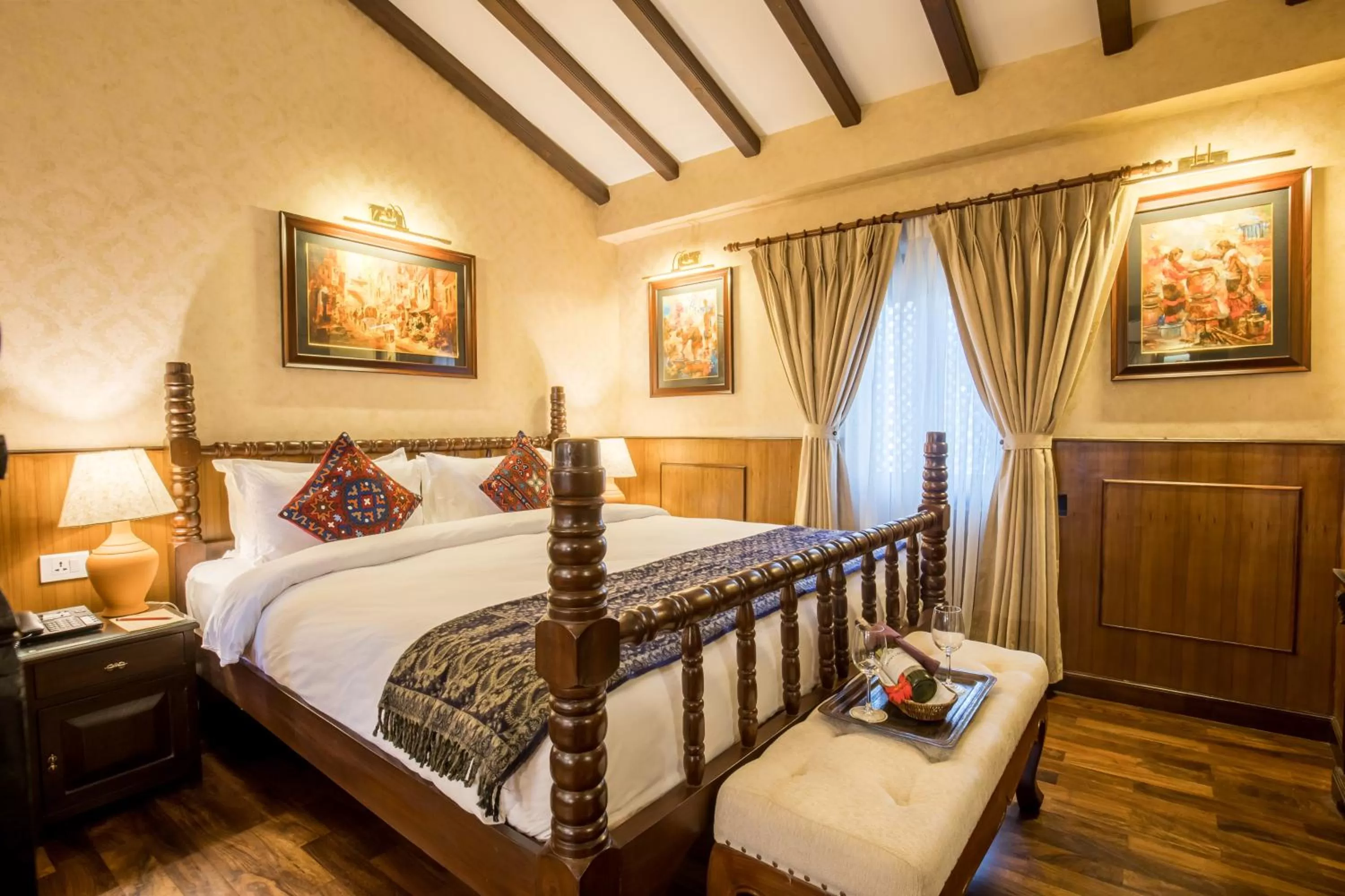 Bed in Baber Mahal Vilas - The Heritage Hotel