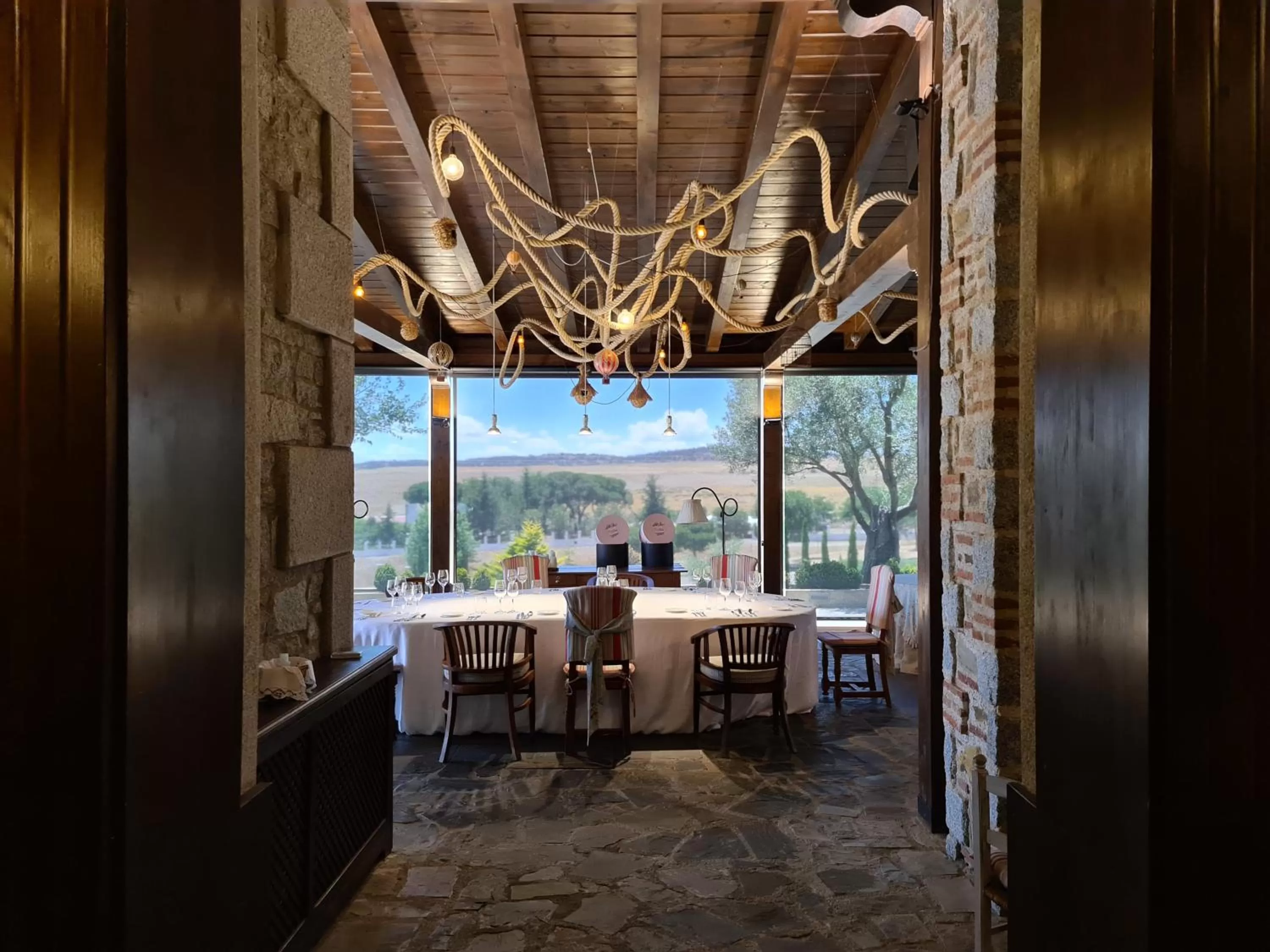 Restaurant/Places to Eat in DON FADRIQUE