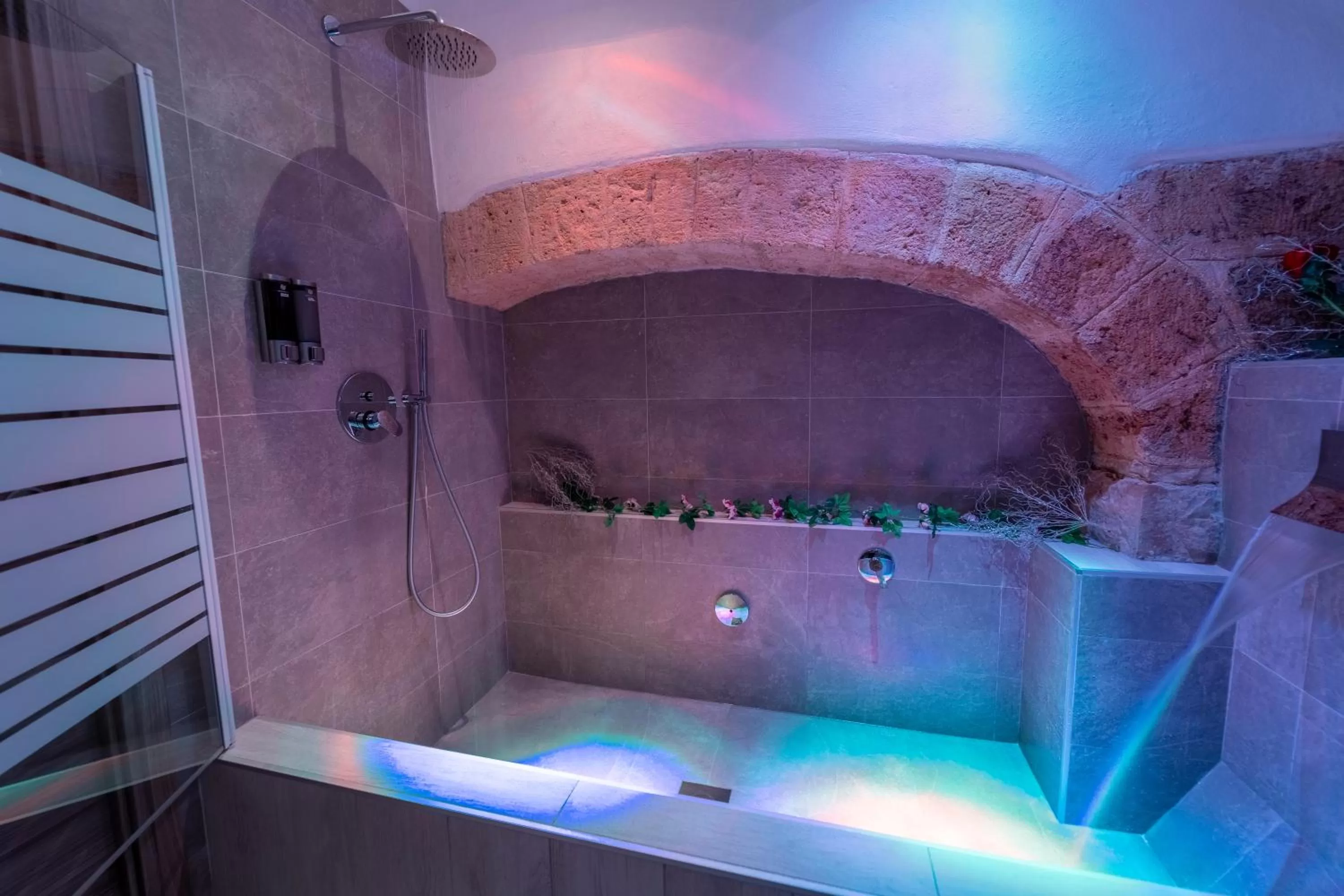 Shower in B&B Eraclio