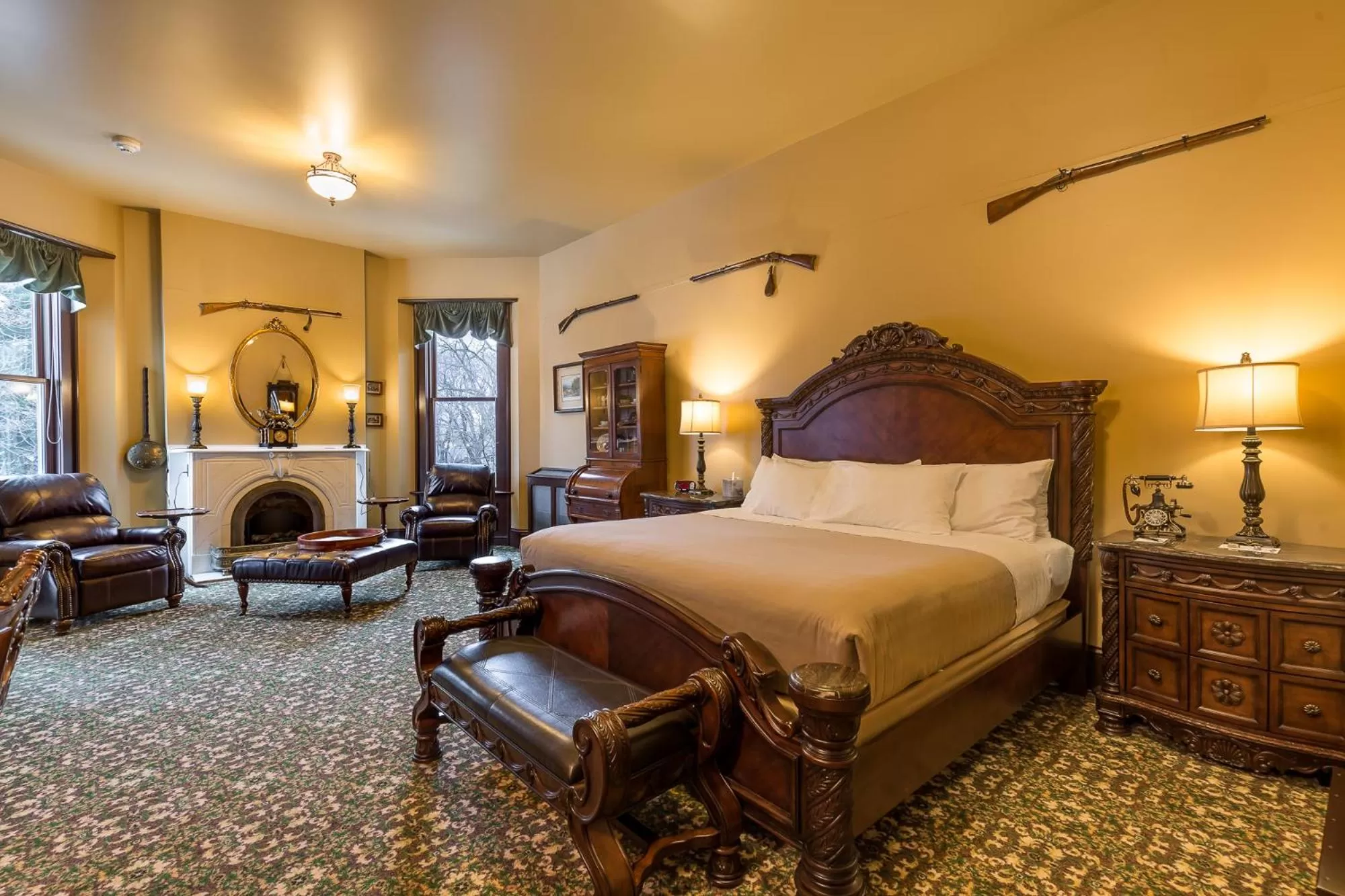 Photo of the whole room, Bed in Steele Mansion Inn & Gathering Hub