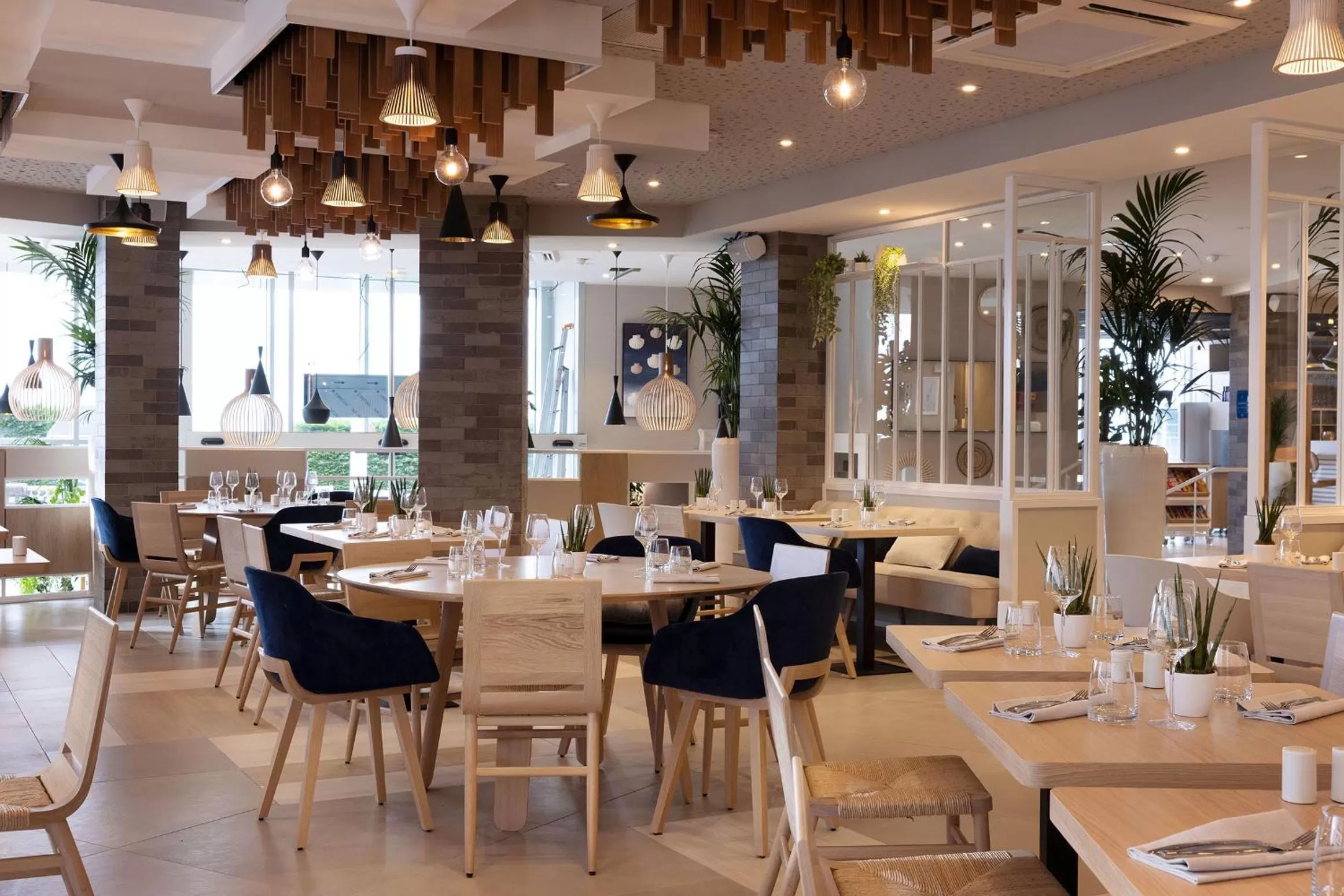 Restaurant/places to eat in Hilton Garden Inn Le Havre Centre