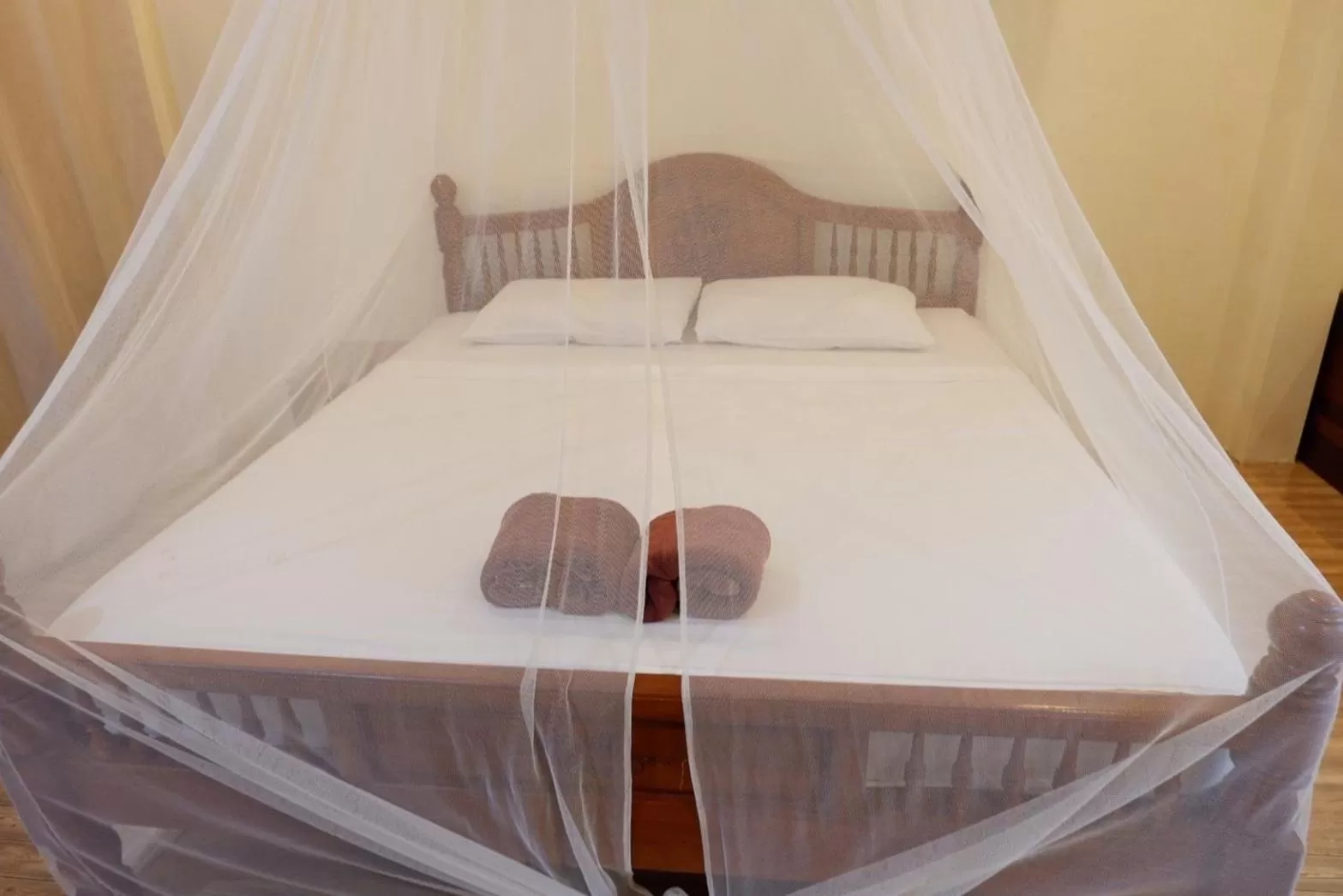 Bed in Khao Sok Hill Top Resort