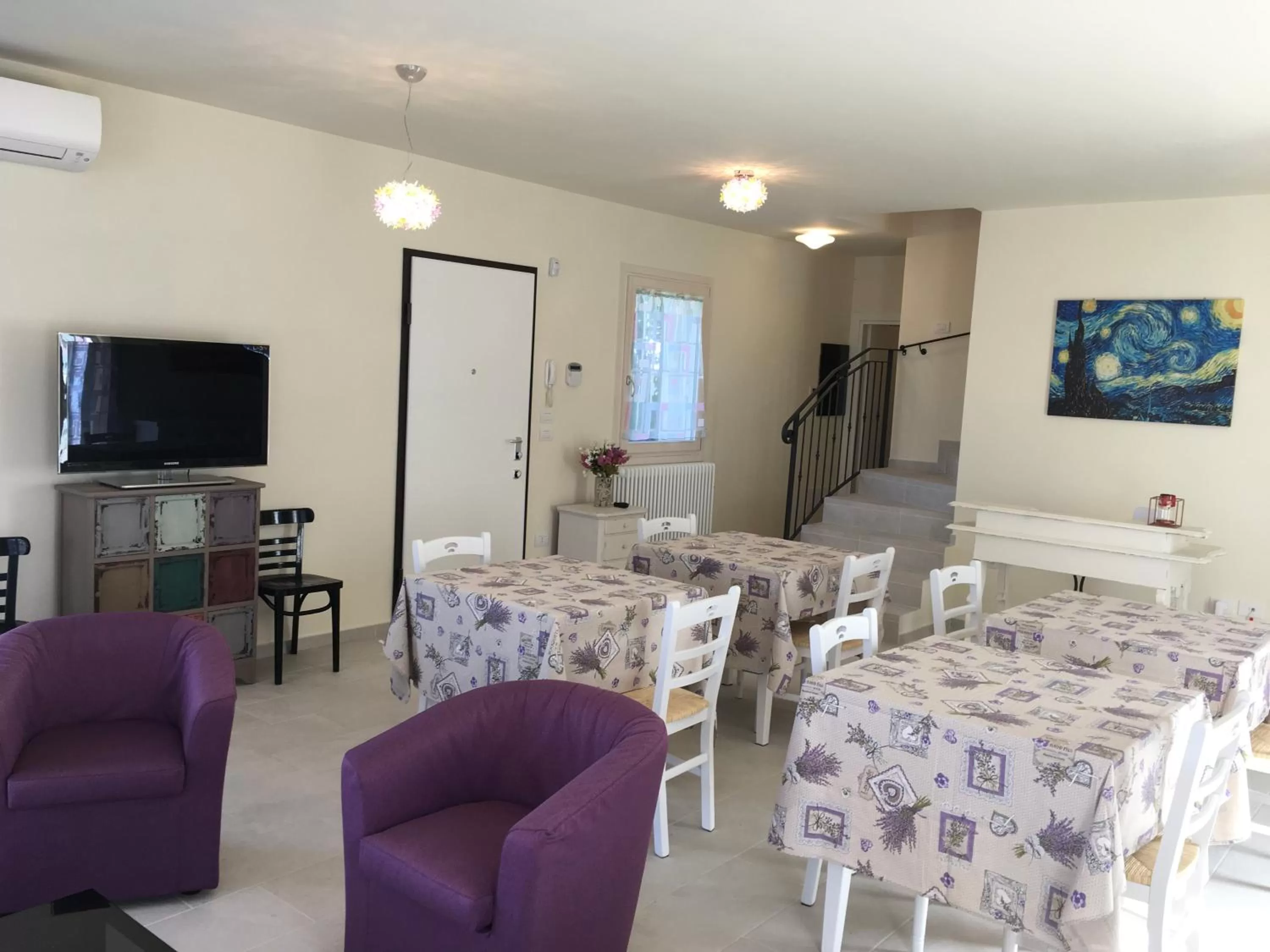 Communal lounge/ TV room in Il Lauro