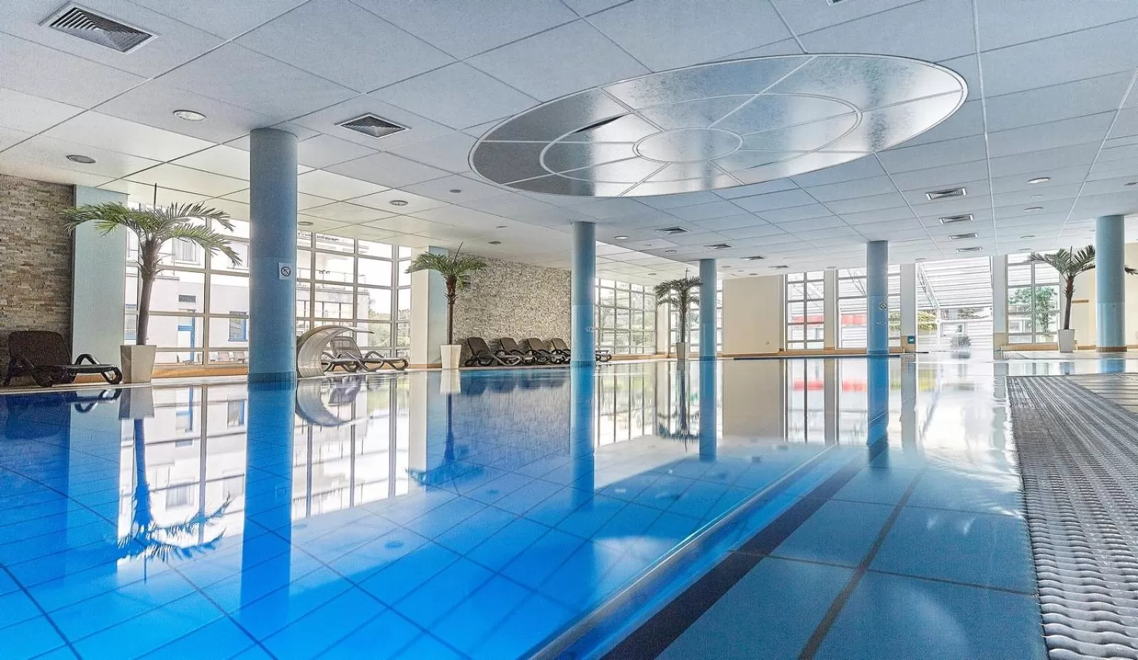 Pool view in Hotel Diva SPA