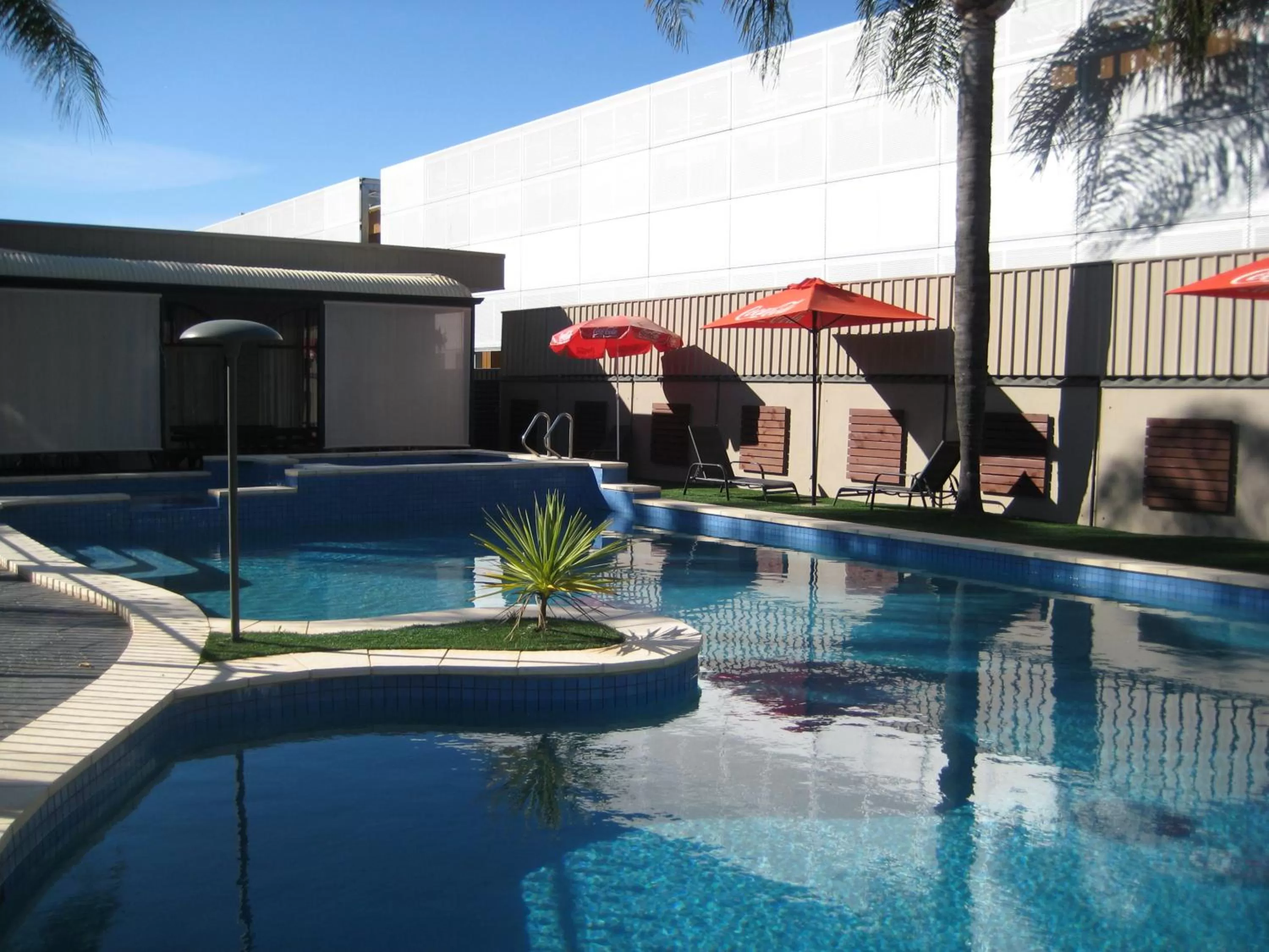  in Sandors Motor Inn