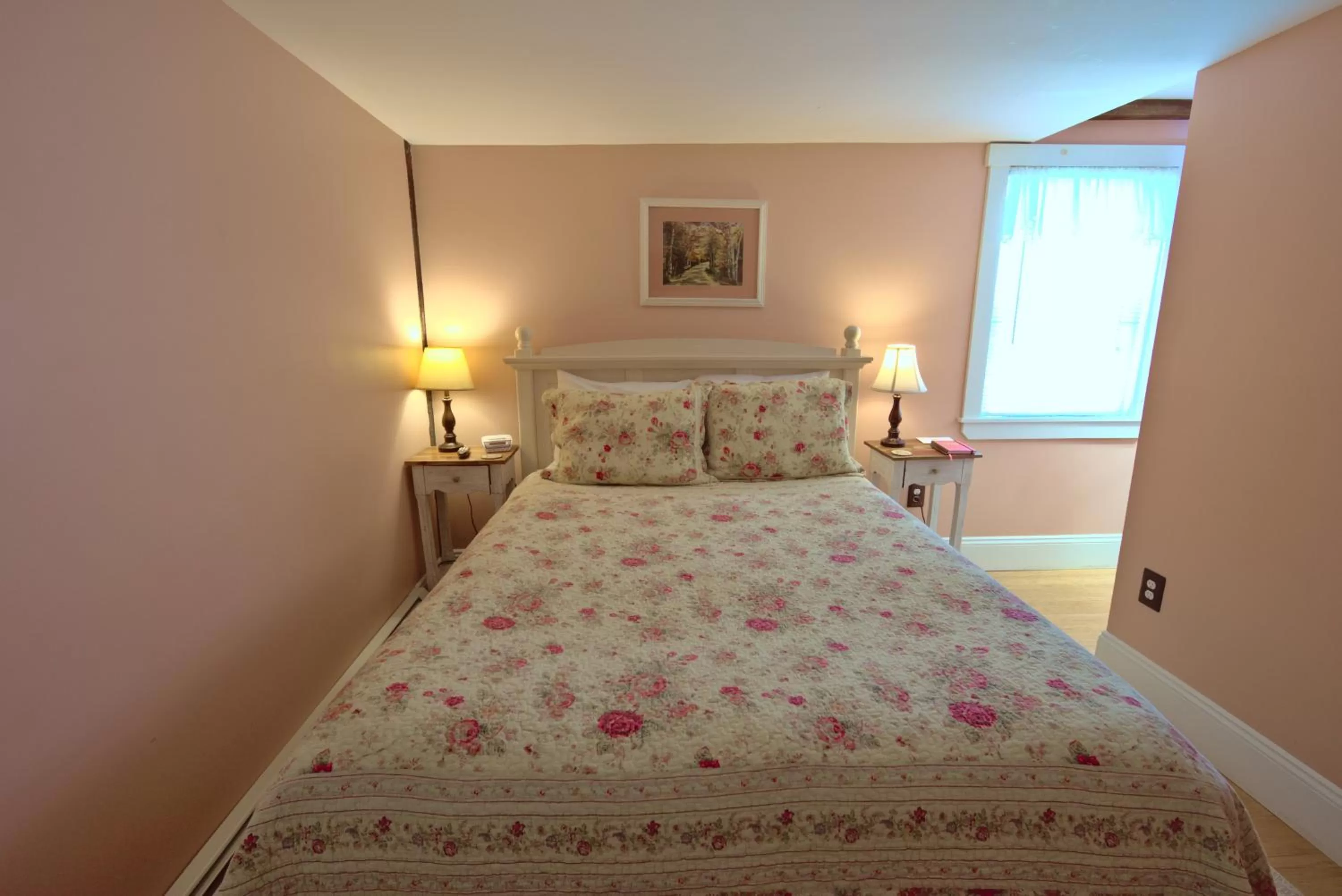 Bedroom, Bed in Ballard House Inn