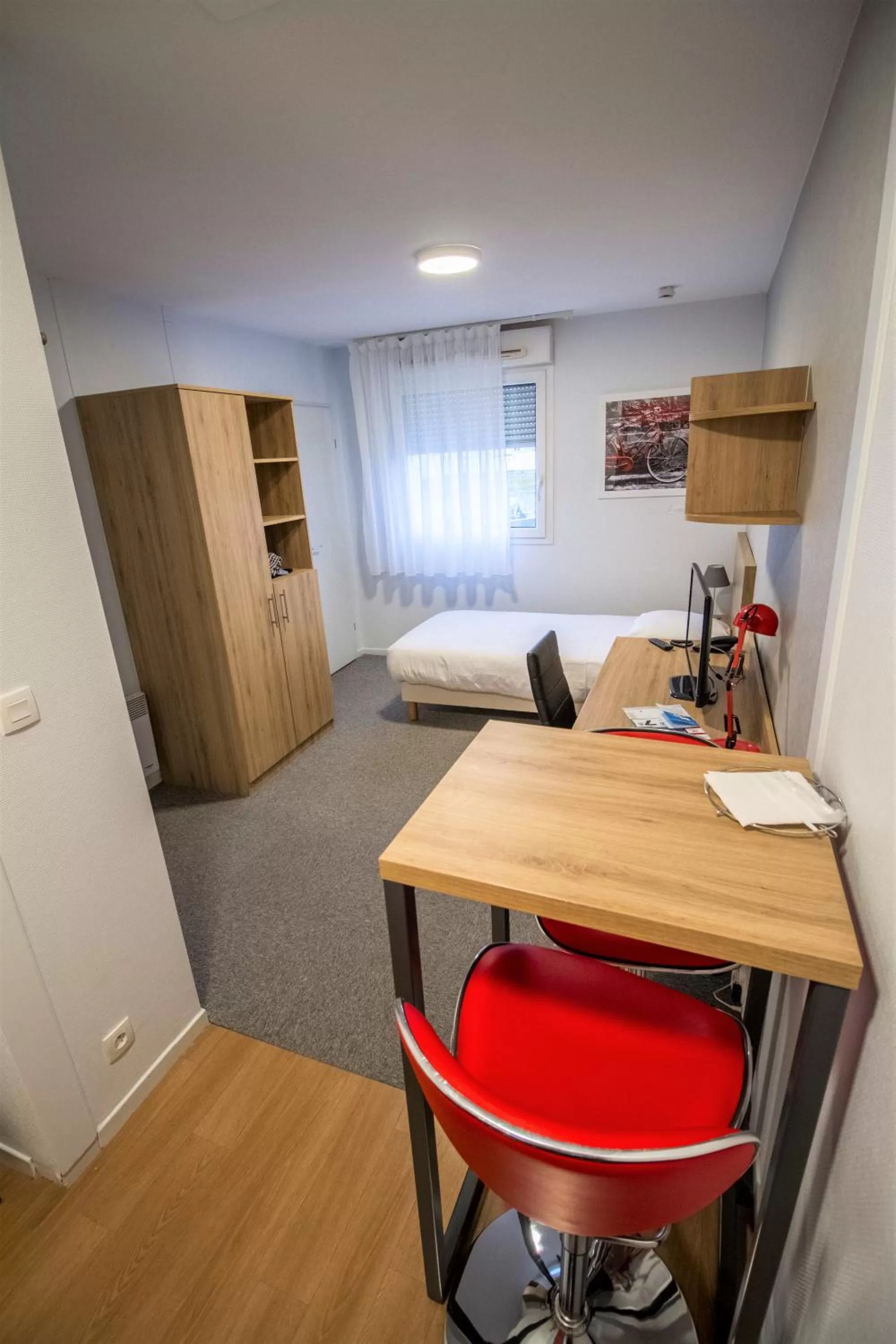 Day in KOSY Appart'hôtel Le Champ De Mars Reims