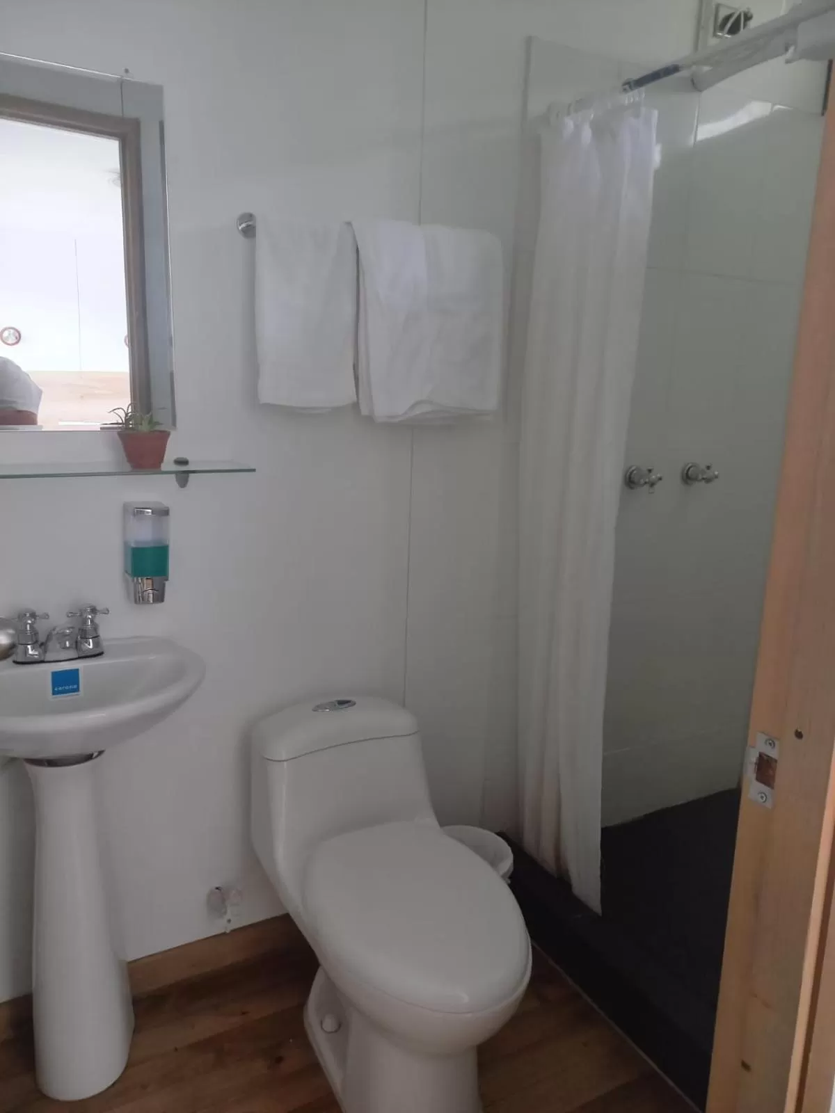 Bathroom in ALTO LODGING Centro de Entrenamiento Deportivo y Negocios, a 2 pasos del Aeropuerto JMC, Transporte Incluido