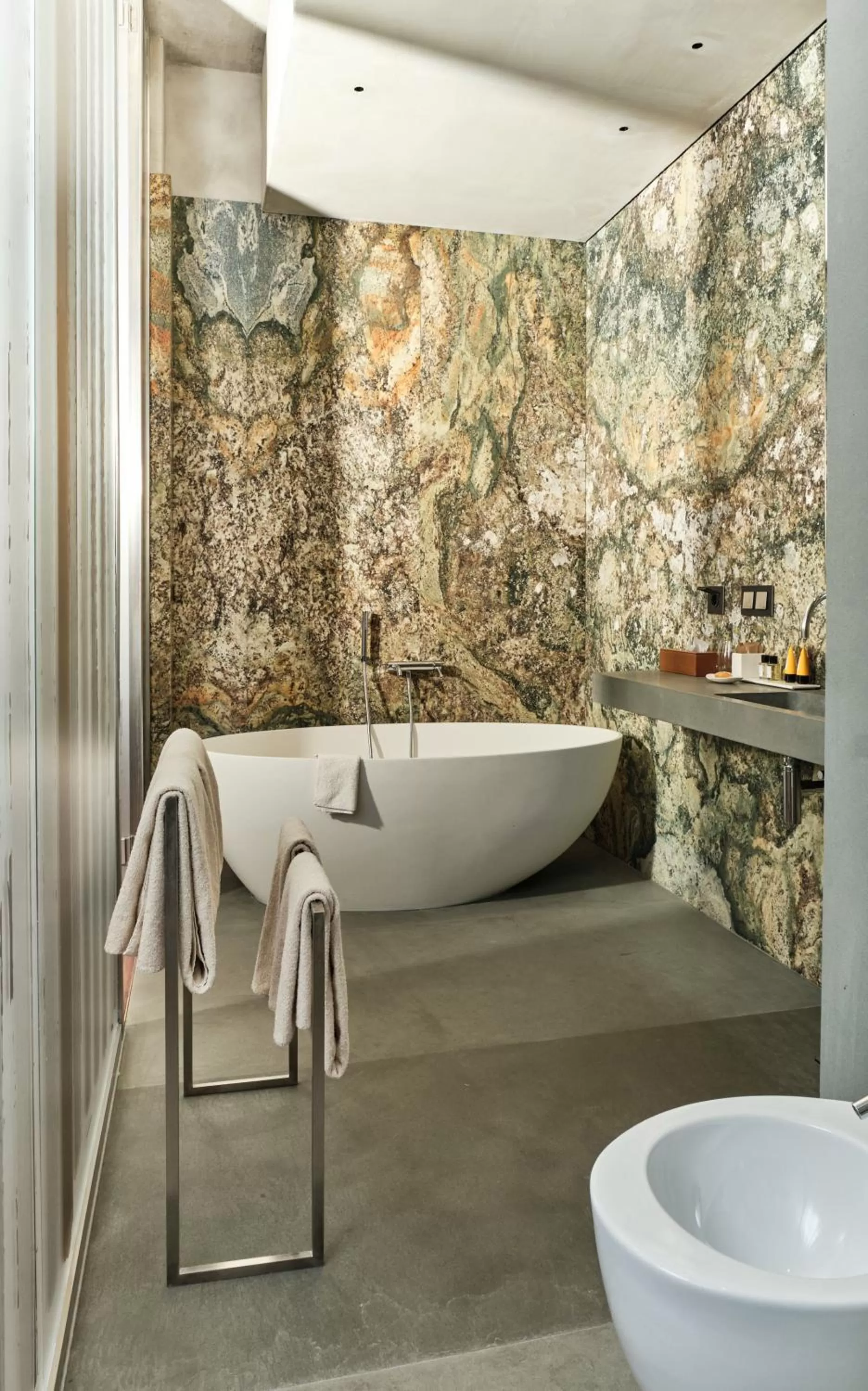 Bathroom in Hotel Warszawa