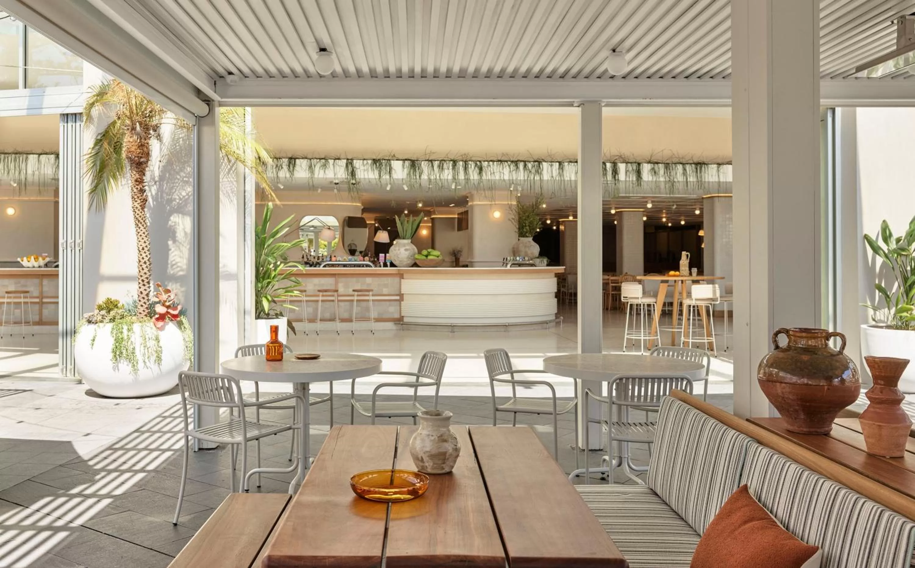 Restaurant/places to eat in Crowne Plaza Terrigal Pacific by IHG