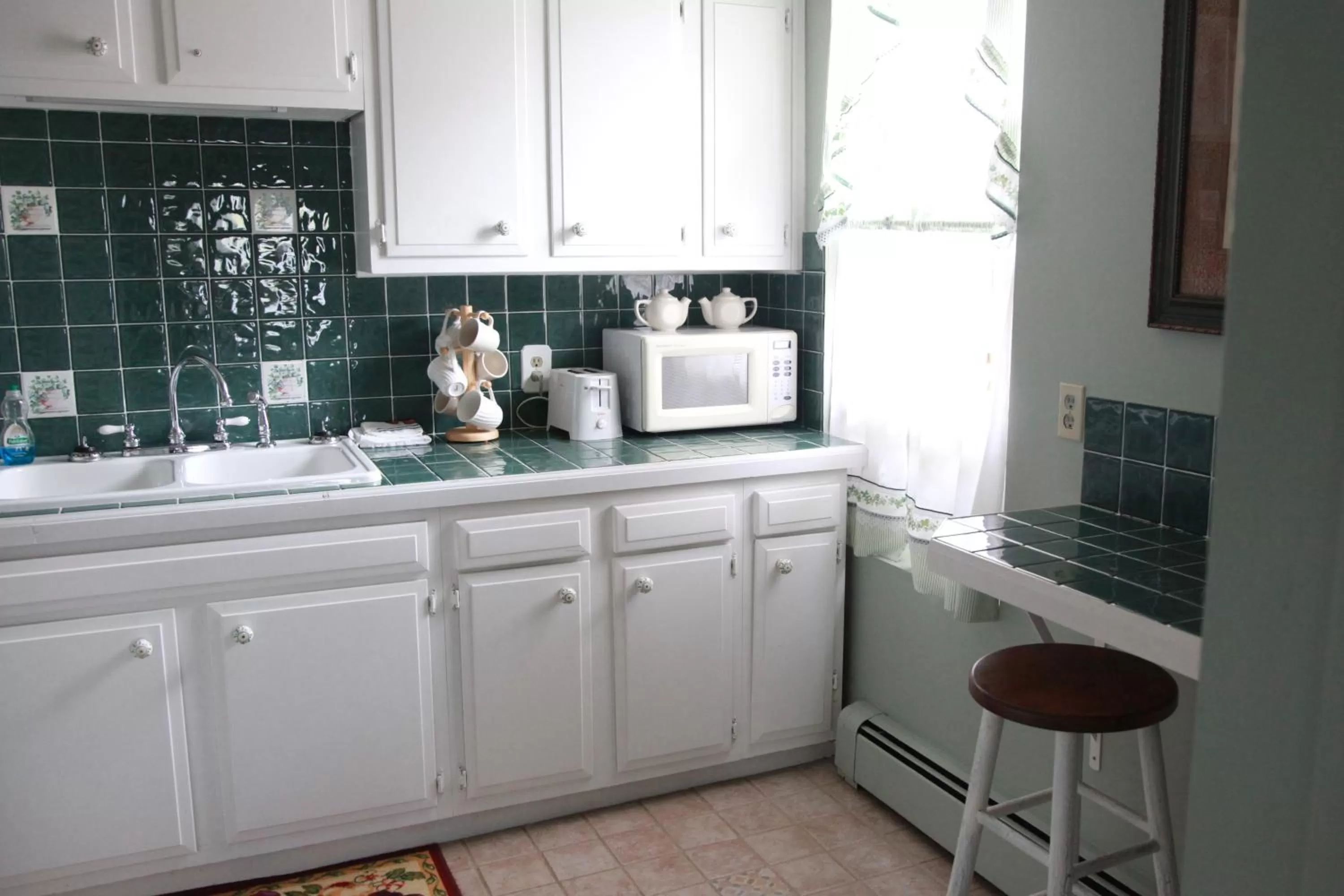 Kitchen or kitchenette in The Winter Inn