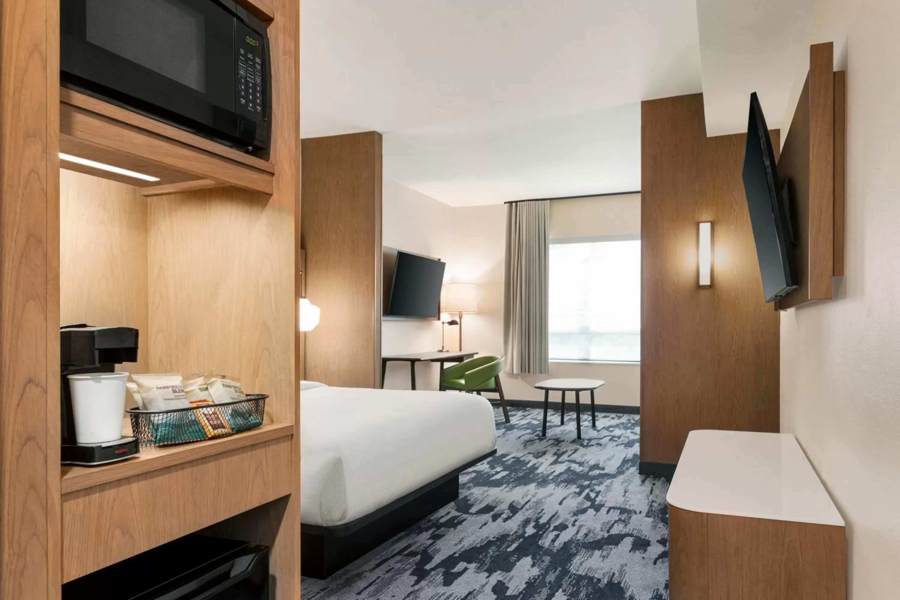 Bedroom, Bed in Fairfield by Marriott Inn & Suites Bonita Springs