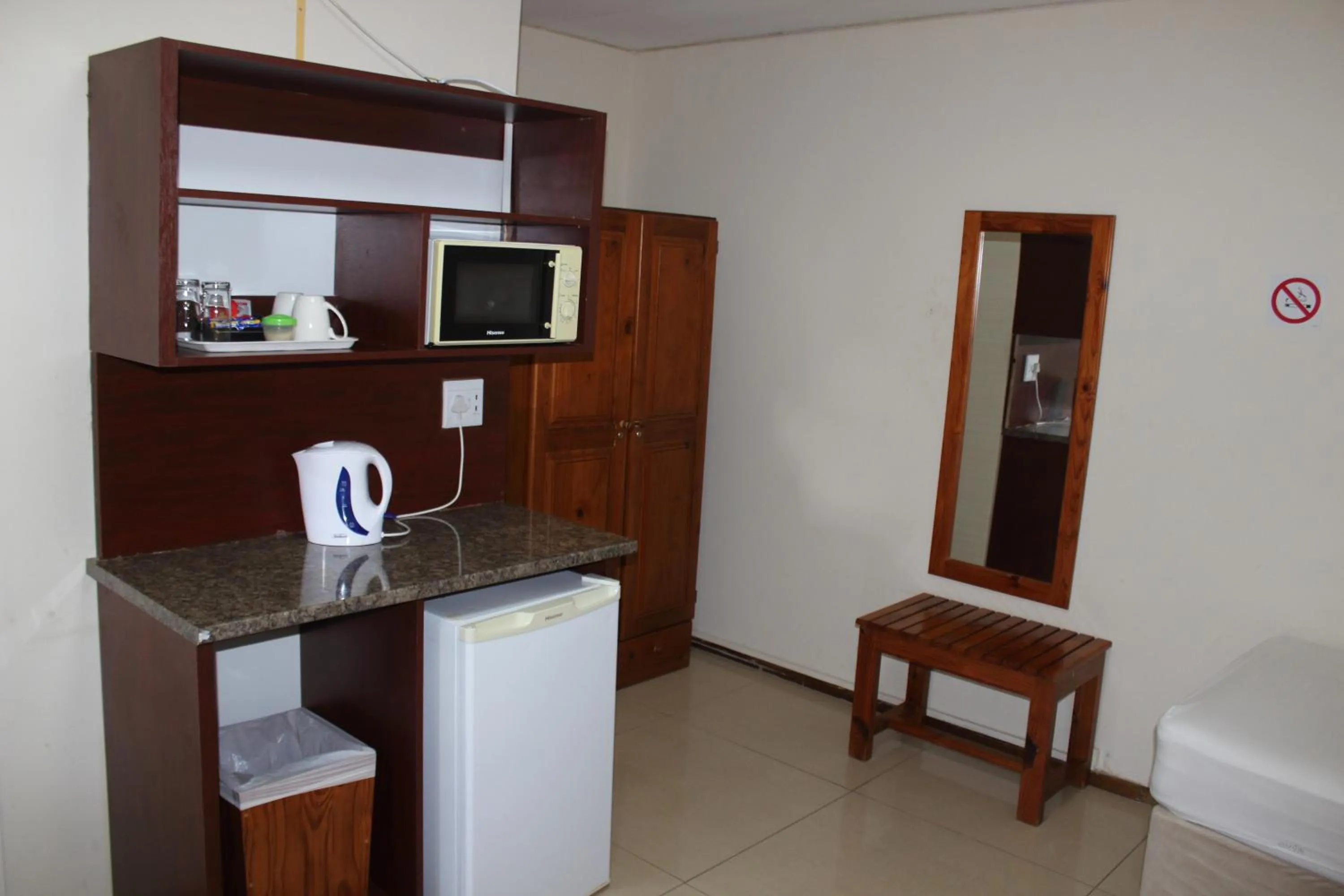 Kitchen or kitchenette in Purple Olive Guest House