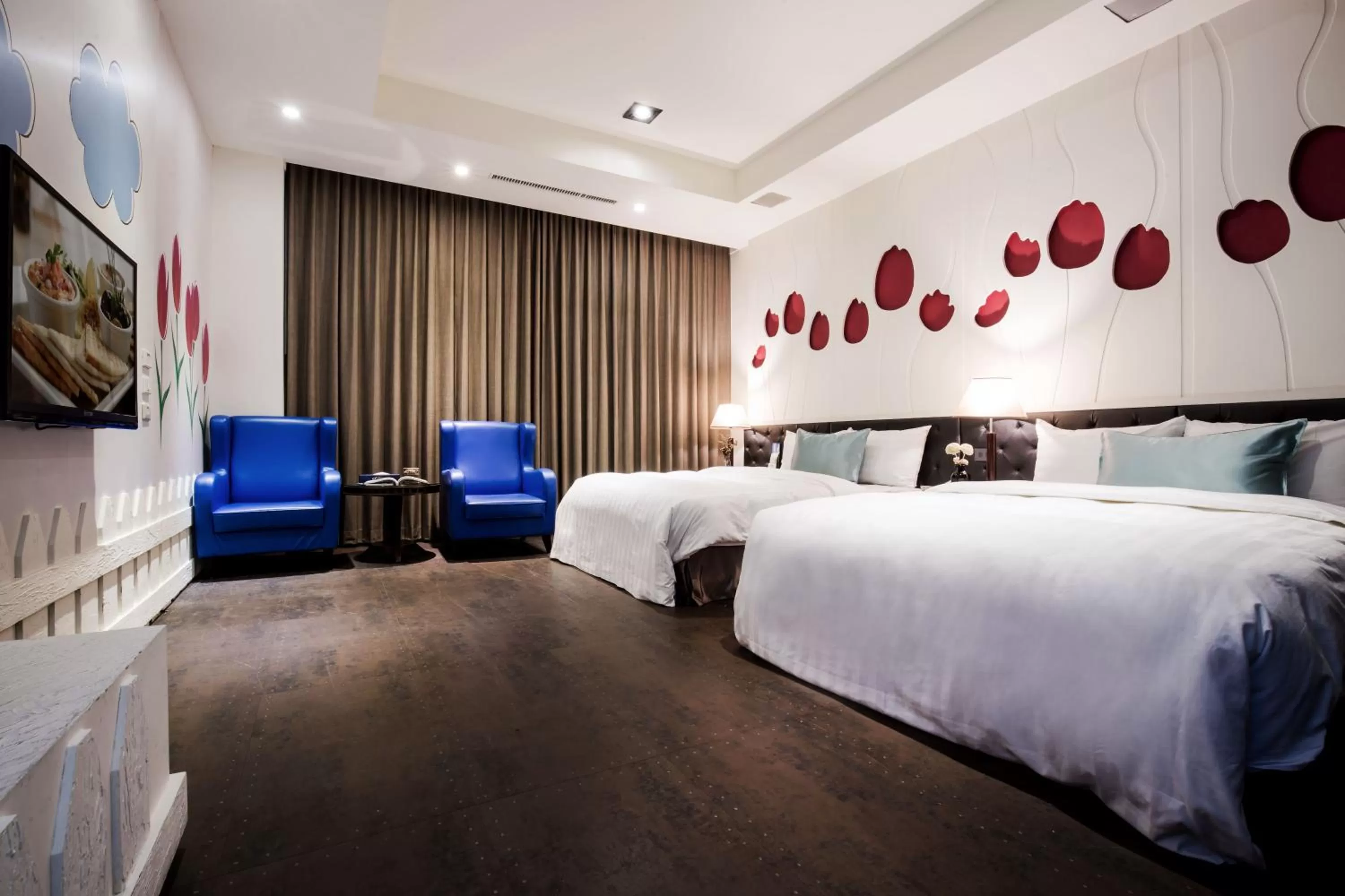 Photo of the whole room, Bed in Duo Romance Hotel