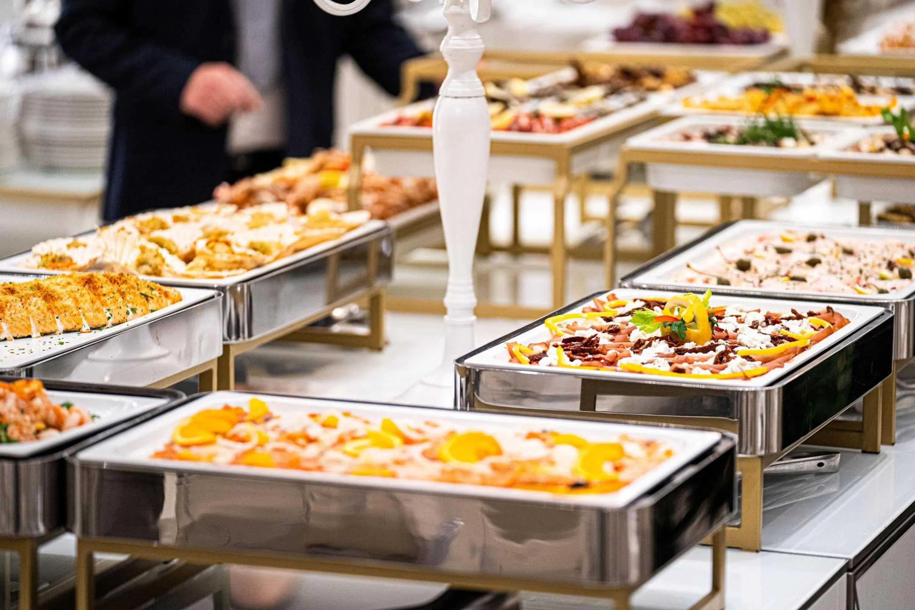 Restaurant/places to eat in Hotel Tiffany's