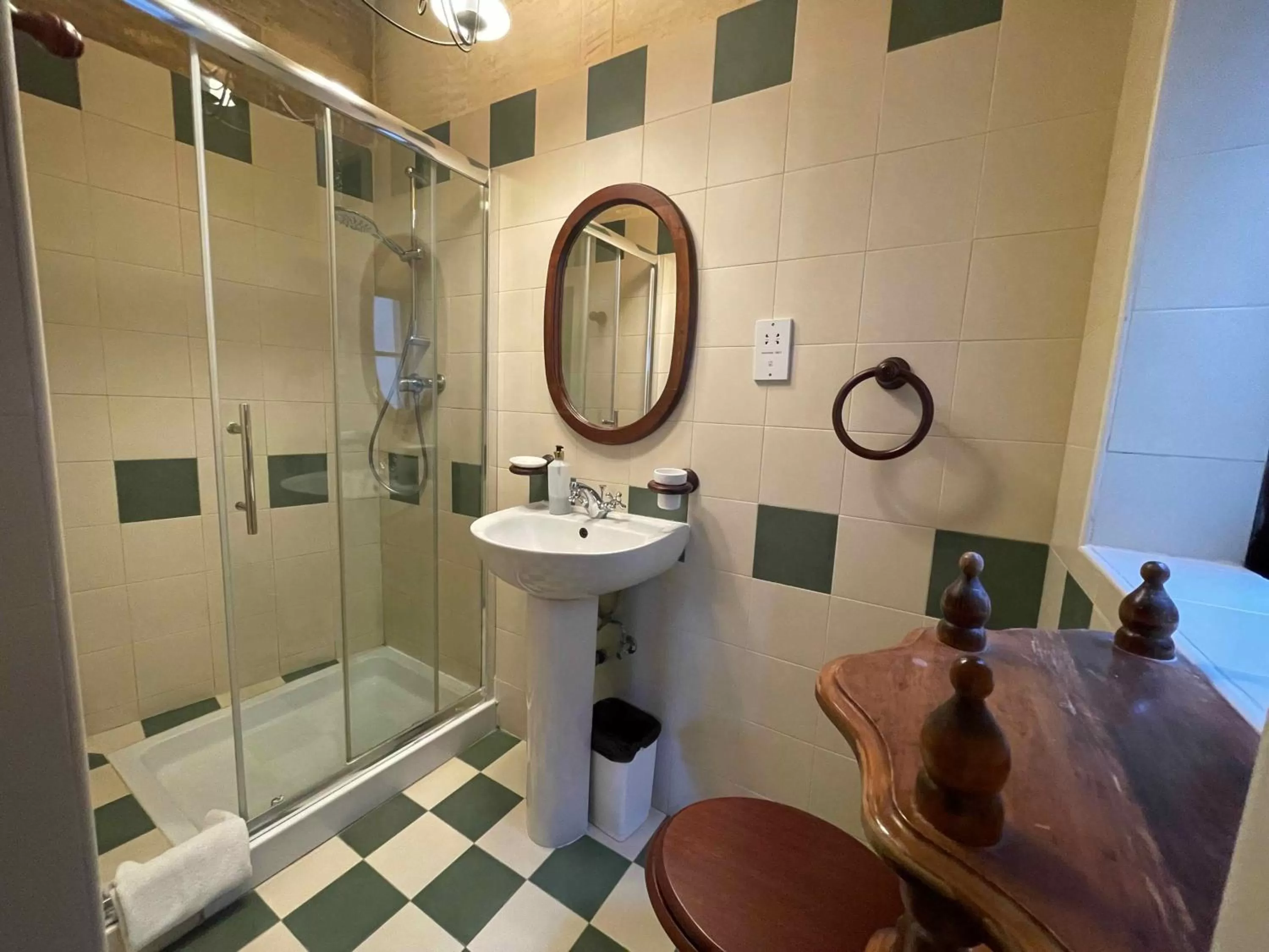 Bathroom in Betty Cake B&B