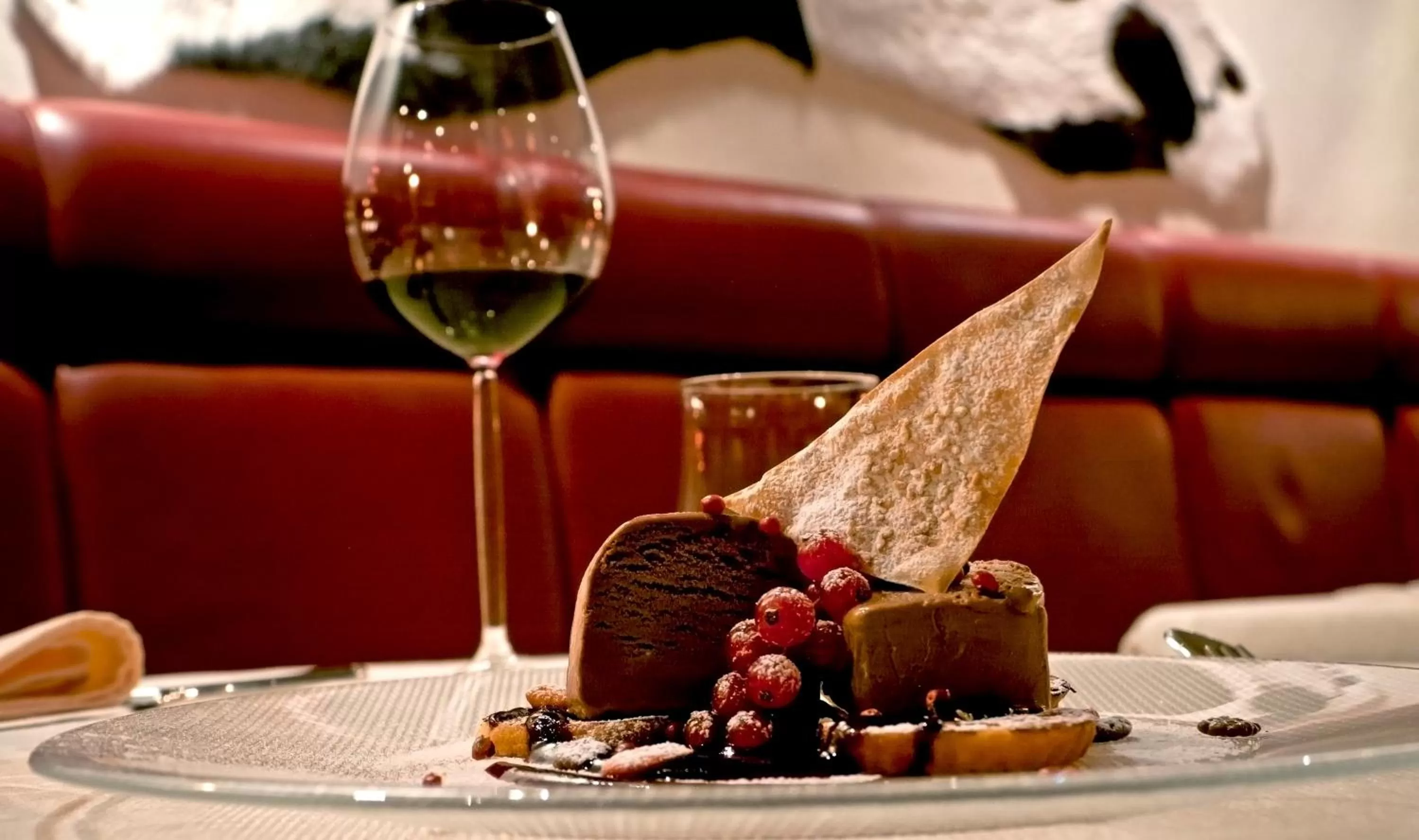 Restaurant/places to eat in Hotel New Orly