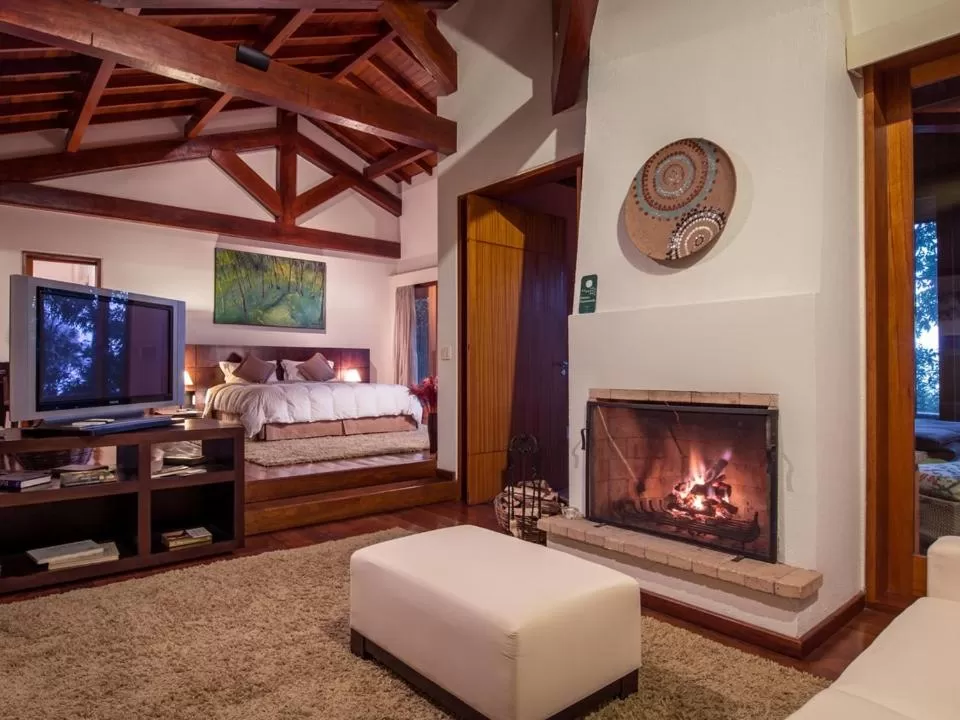 flat iron, Bed in Kuriuwa Hotel