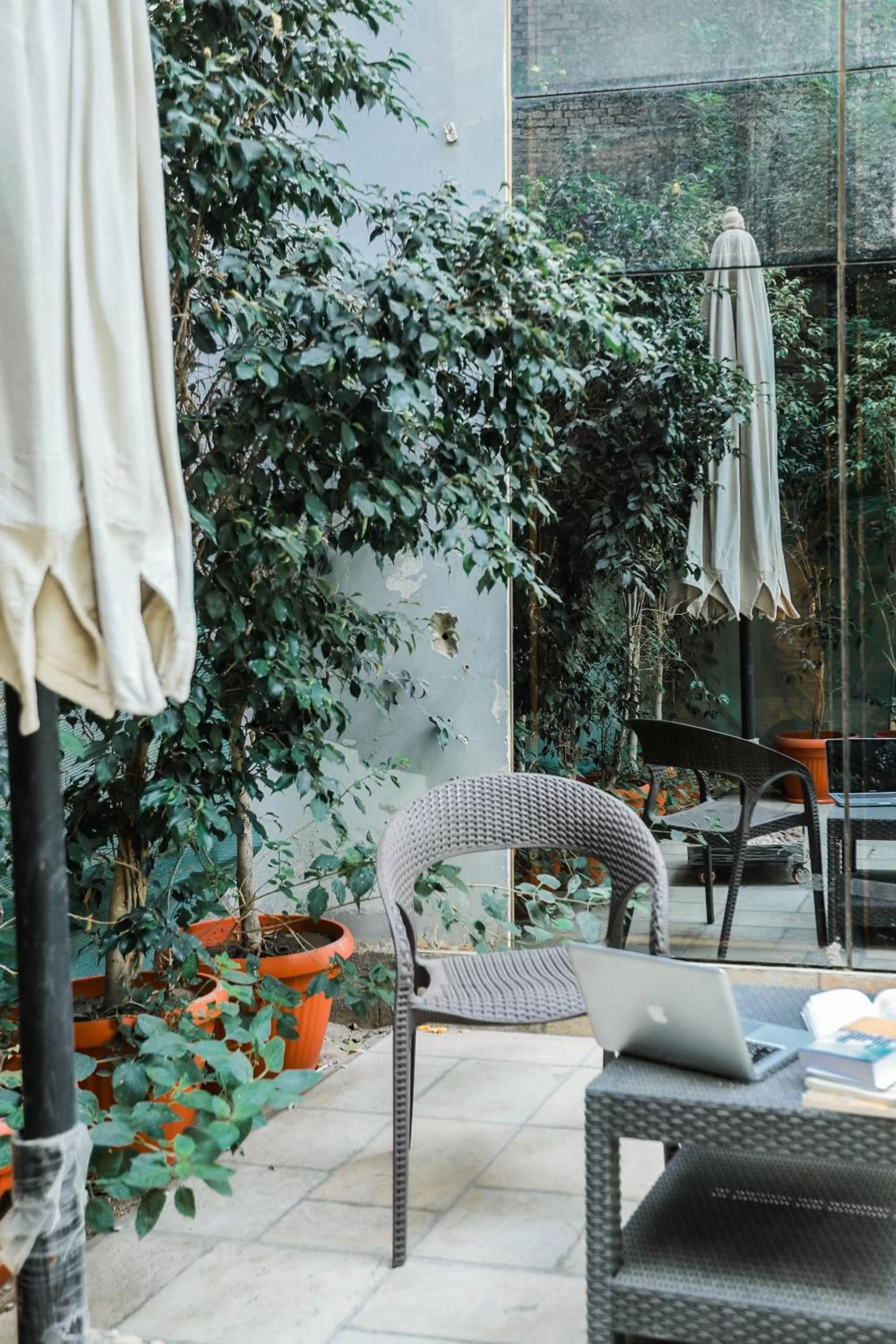Patio in NewCity Hotel & Suites