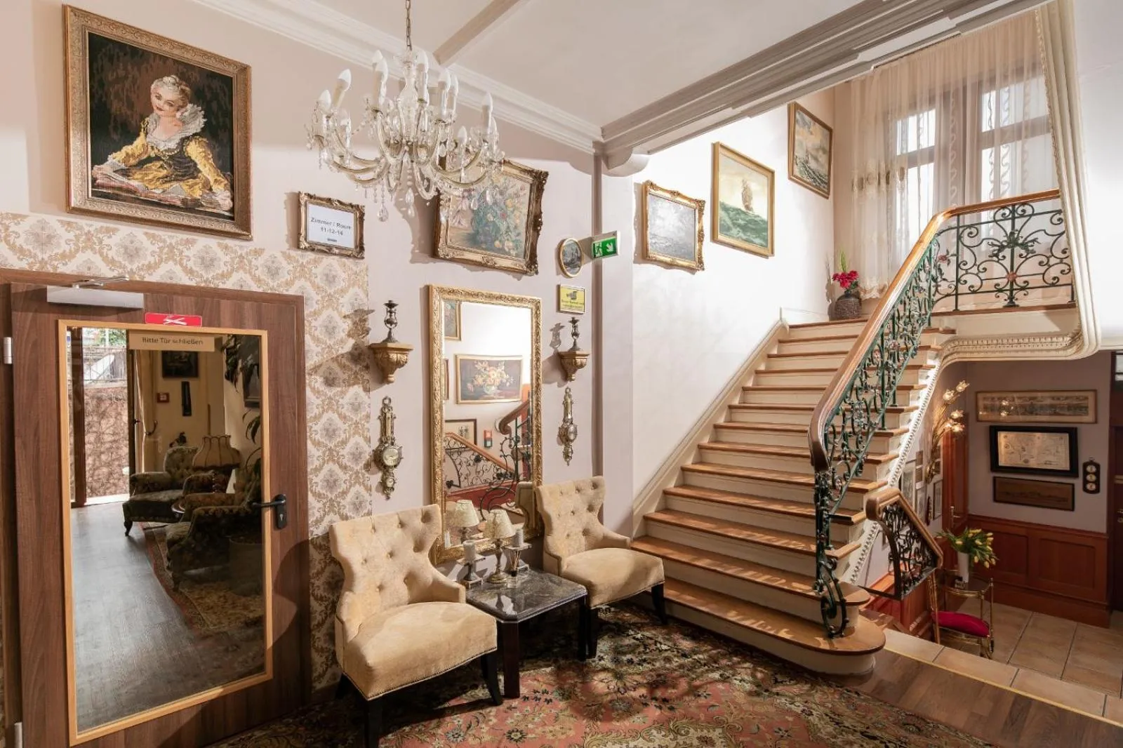 Lobby or reception in City Hotel Kaiserhof