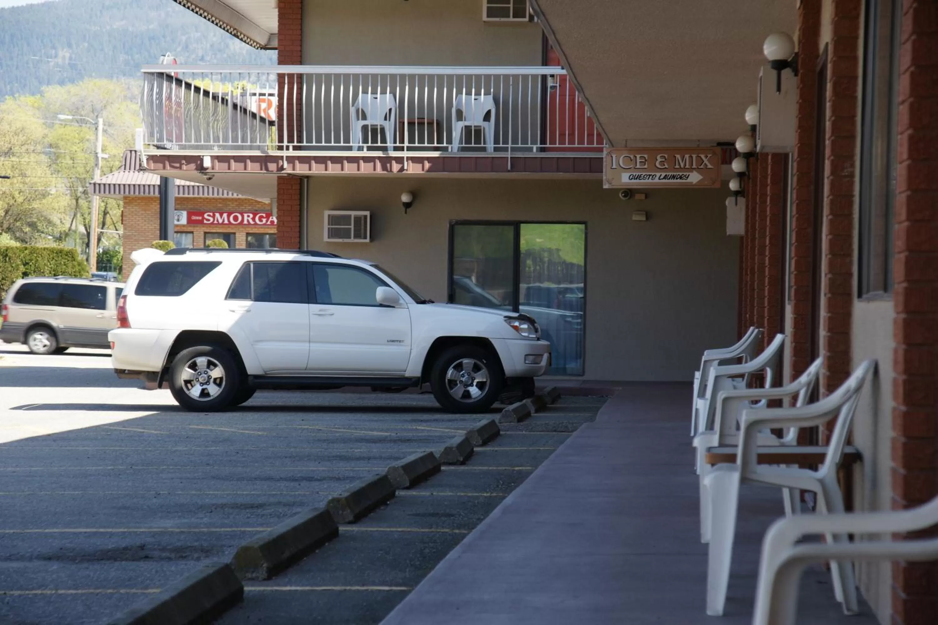 Property building in Canadas Best Value Inn & Suites-Vernon