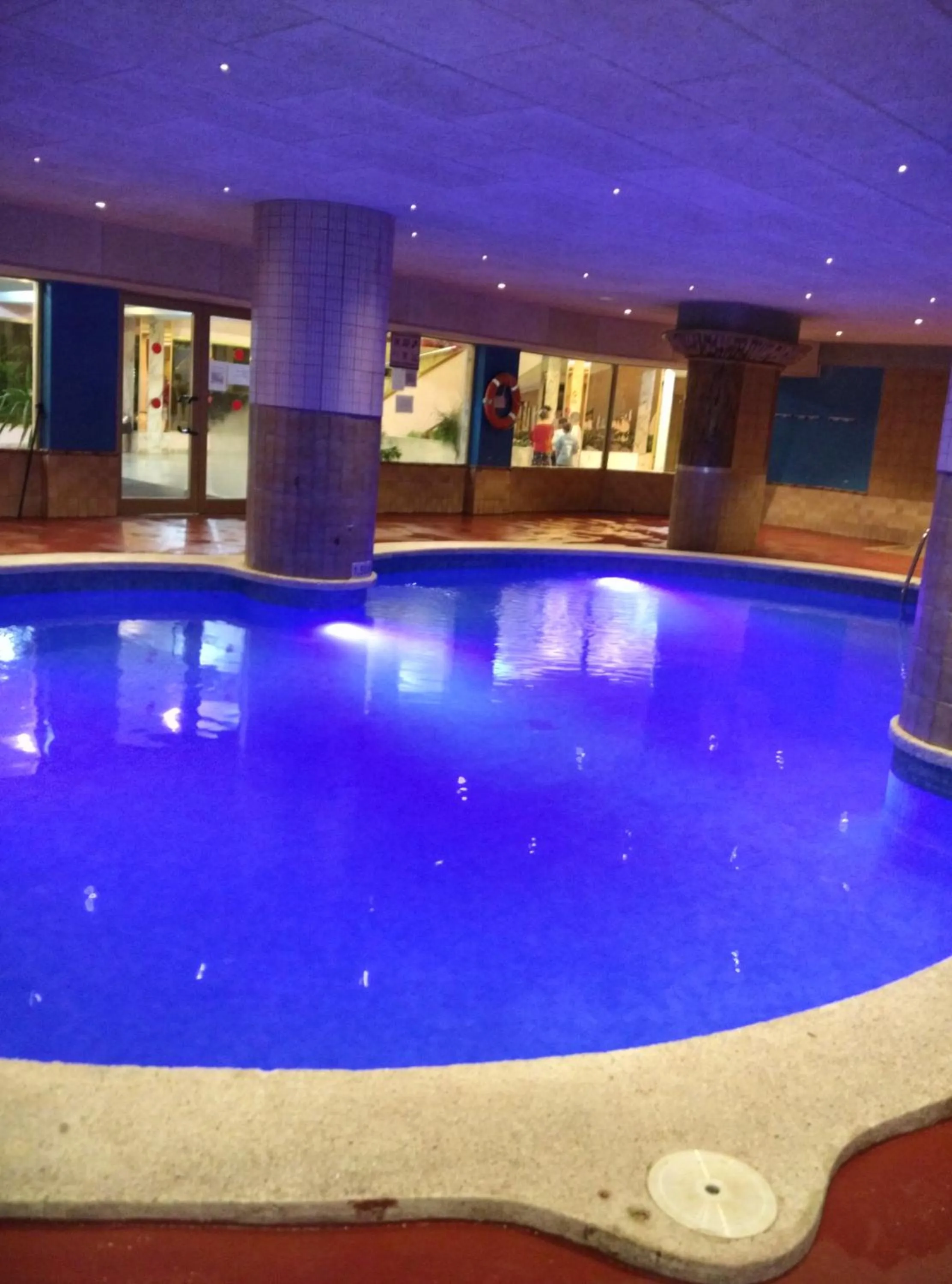 Swimming pool in Hotel Esplendid