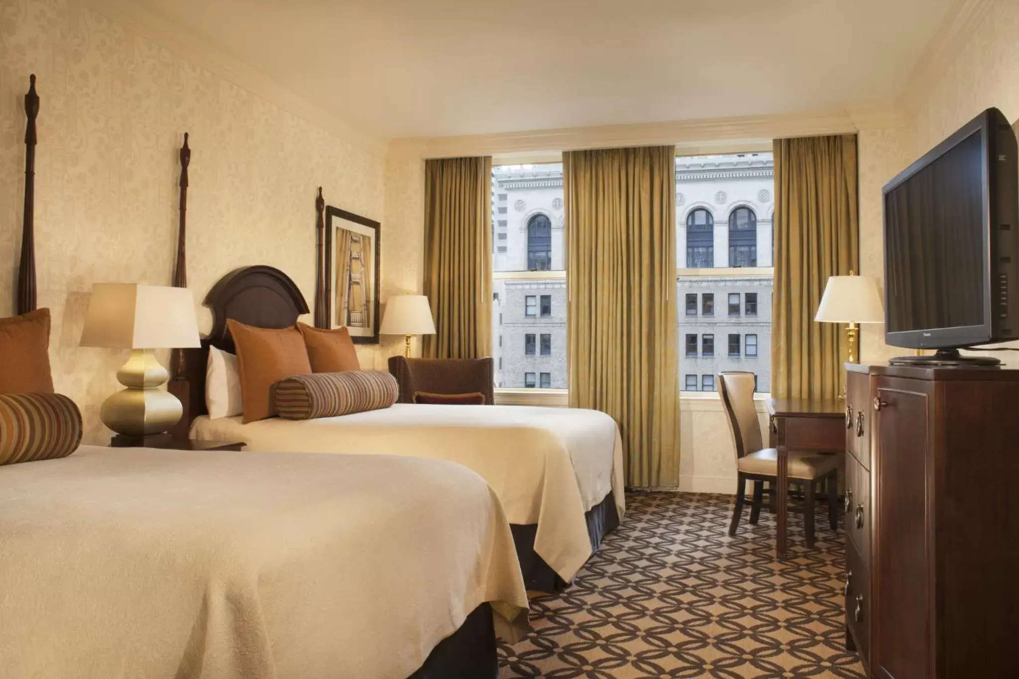 ADA Deluxe Room - 2 Double Beds with Roll In Shower in Omni San Francisco ADA Deluxe Room - 2 Double Beds with Roll In Shower in Omni San Francisco