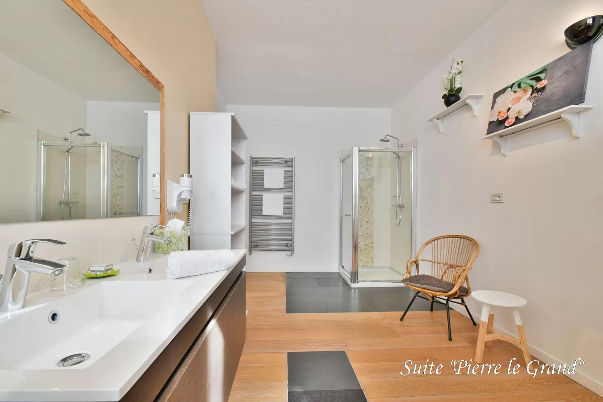 Bathroom in Hôtel l'Ecrin d'Ô