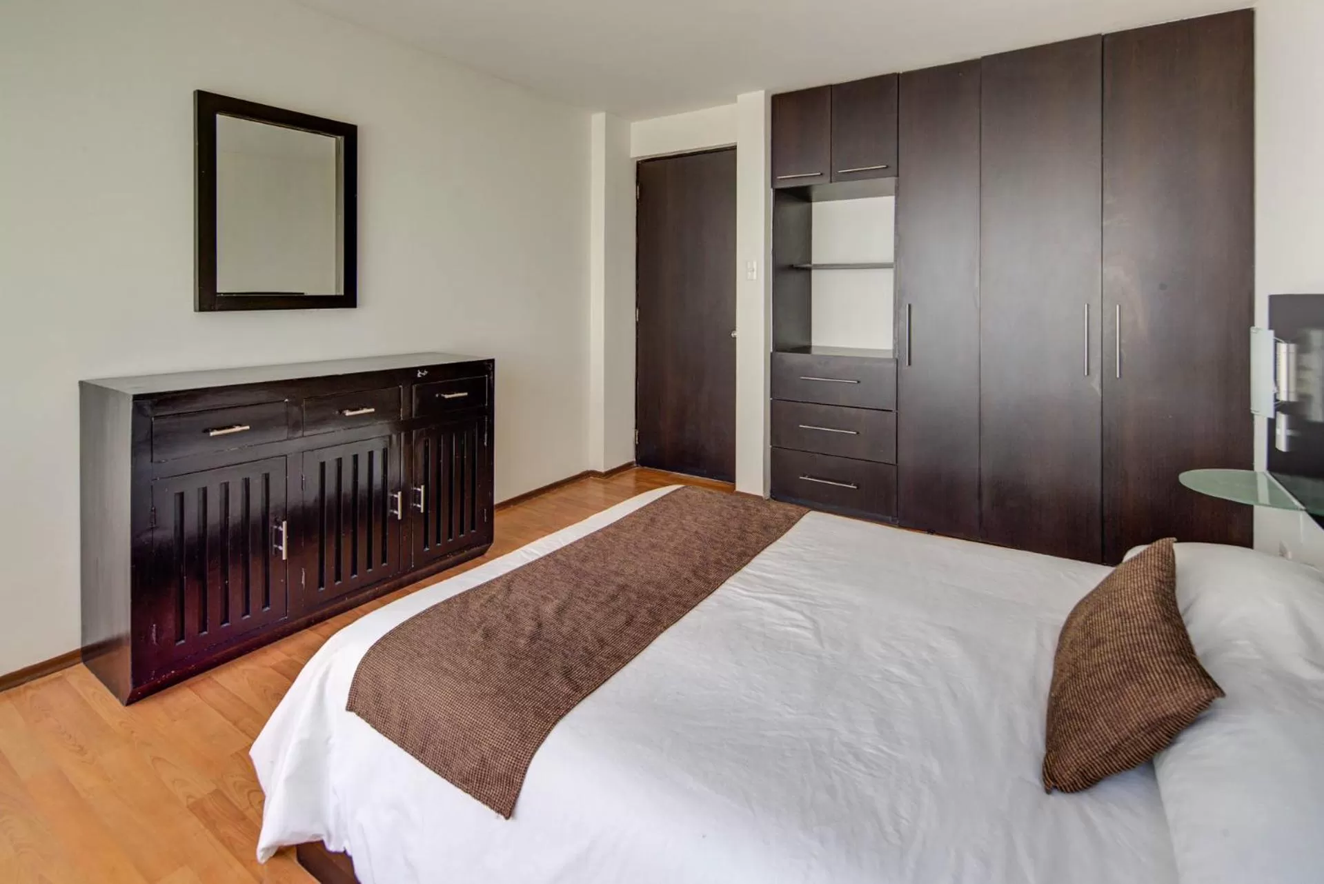 Bed in Grupo Kings Suites -Platon 436