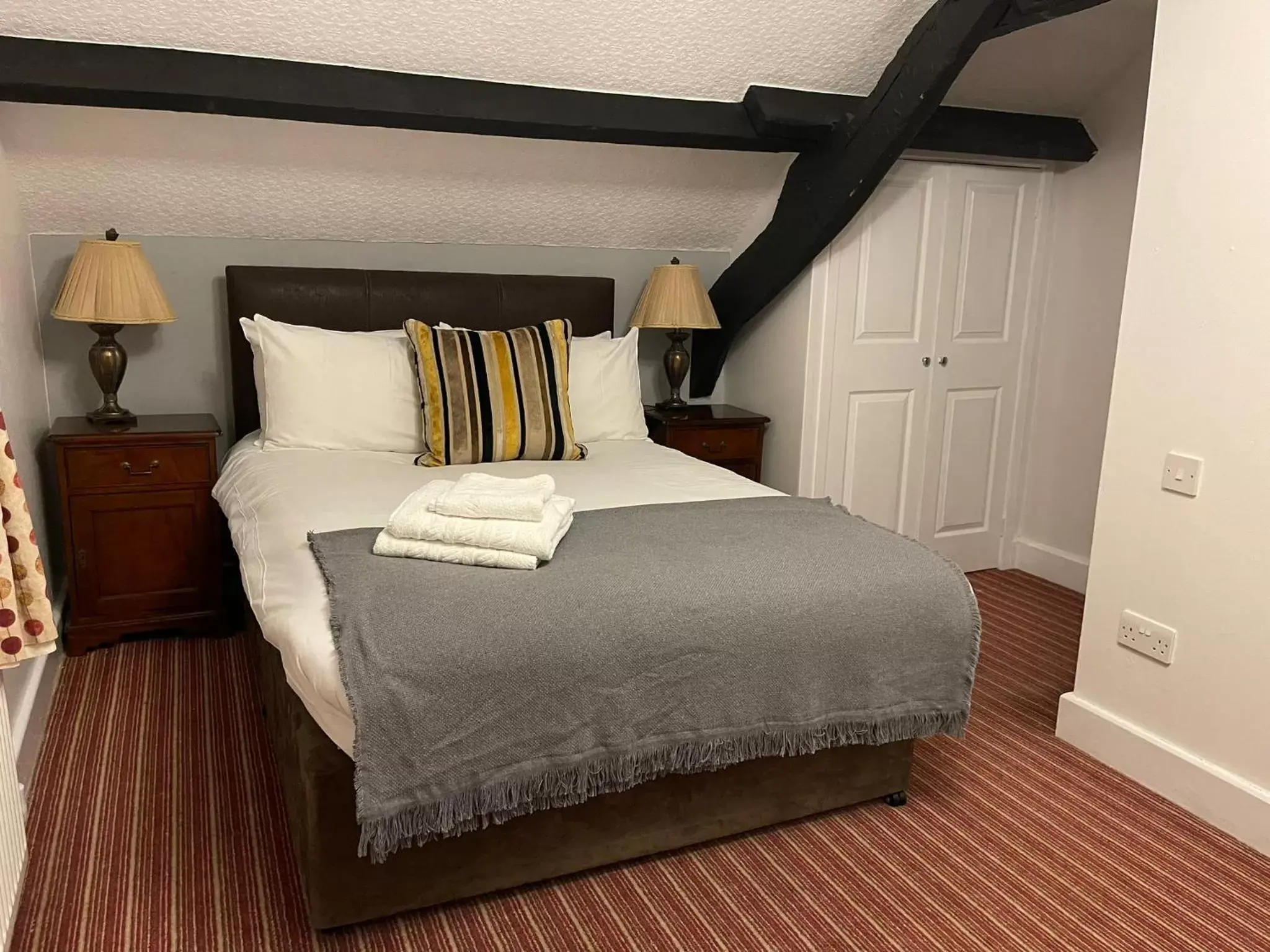Standard Single & Double Room in The George - Sure Hotel Collection by Best Western Standard Single & Double Room in The George - Sure Hotel Collection by Best Western