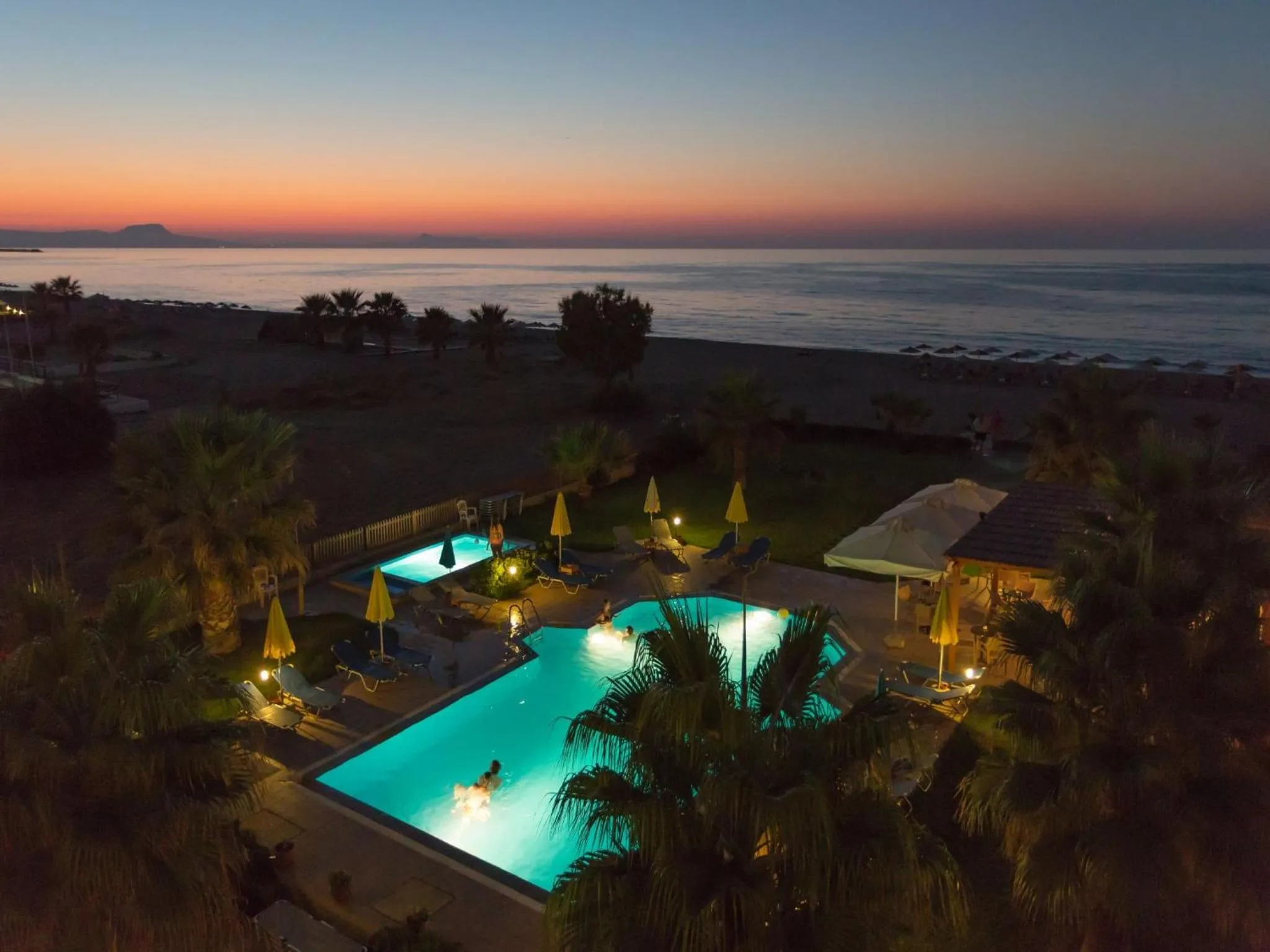 Night in Ilian Beach & Apartments