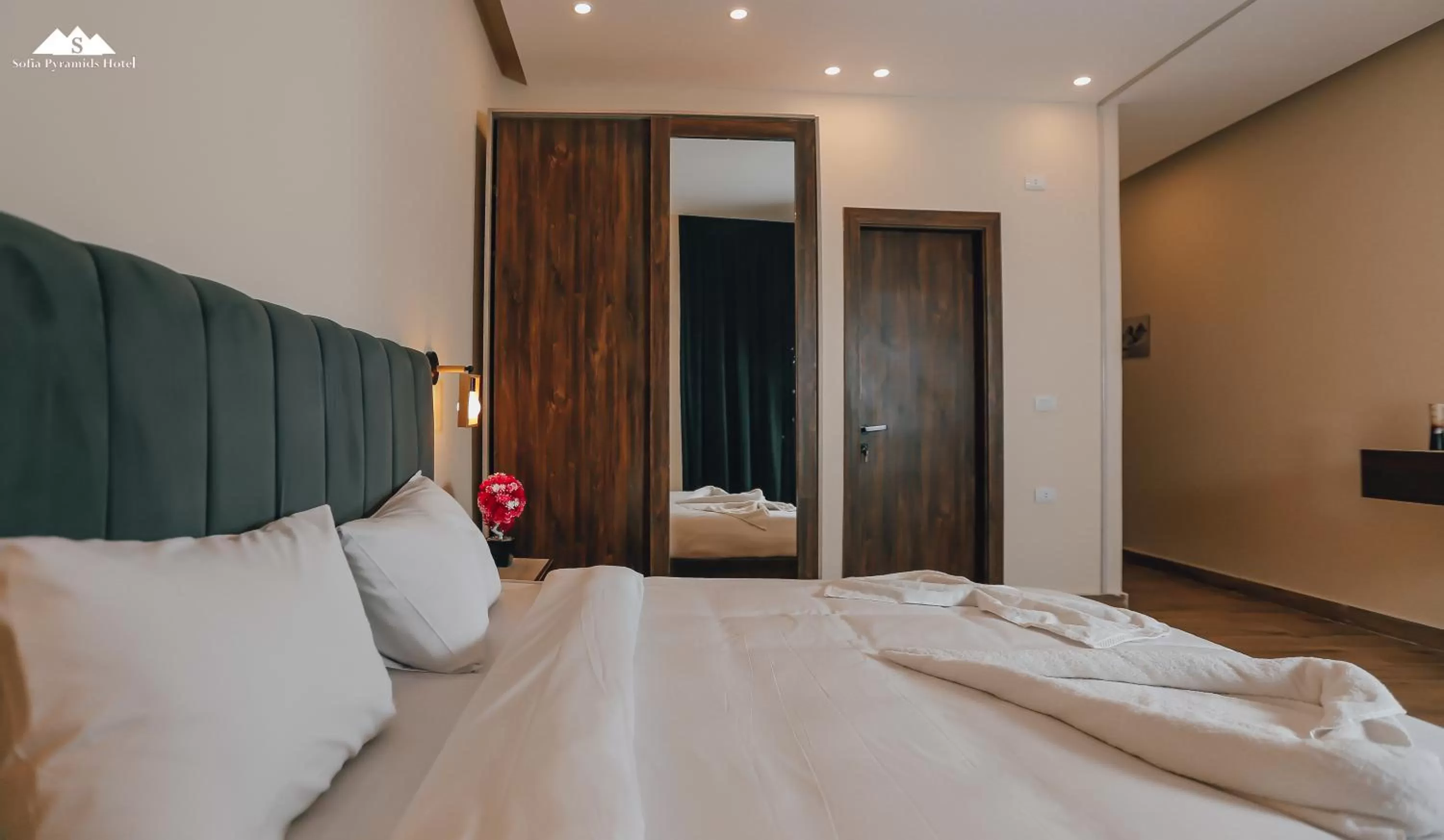 Bedroom, Bed in Sofia Pyramids Hotel