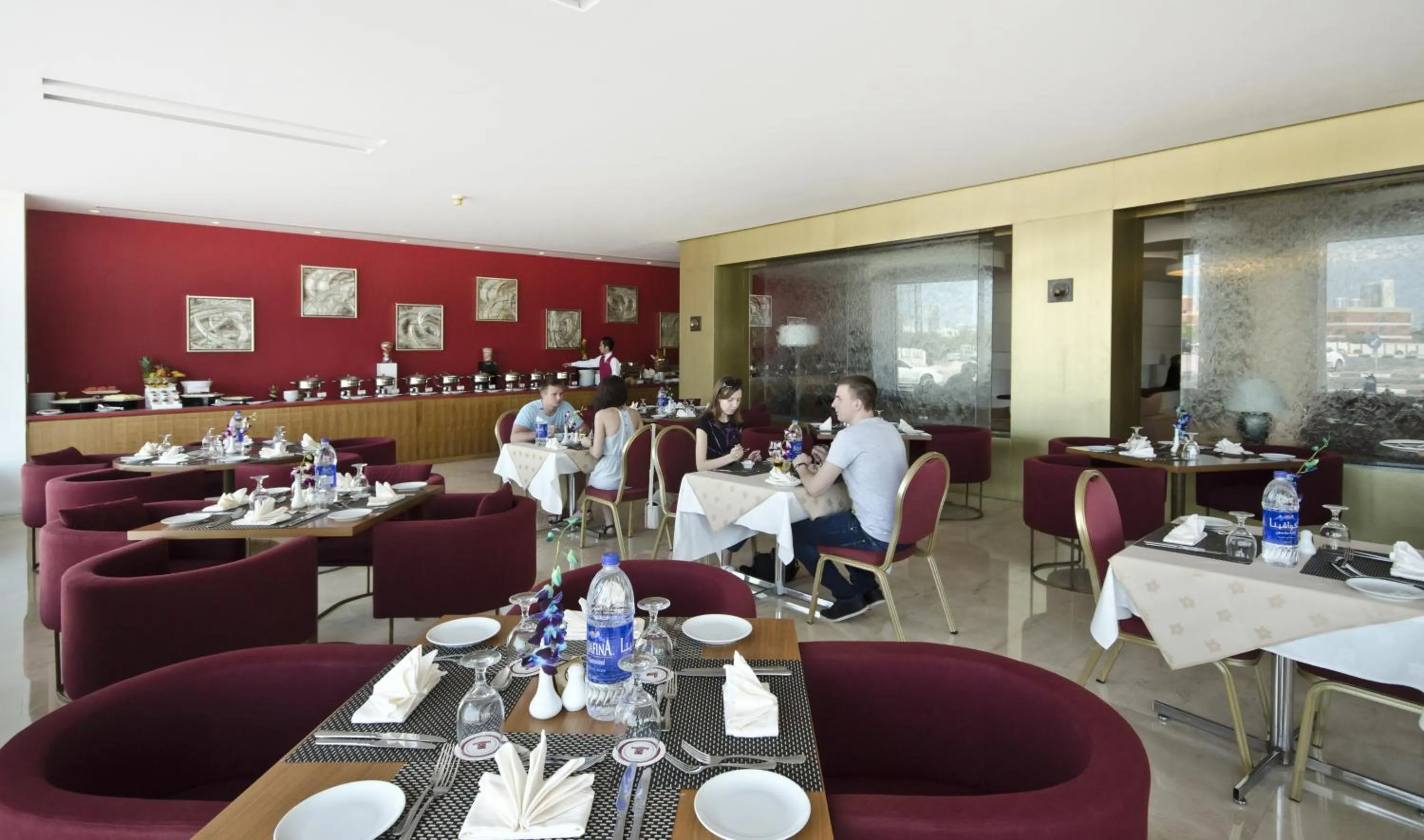 Restaurant/places to eat in Al Bustan Centre & Residence