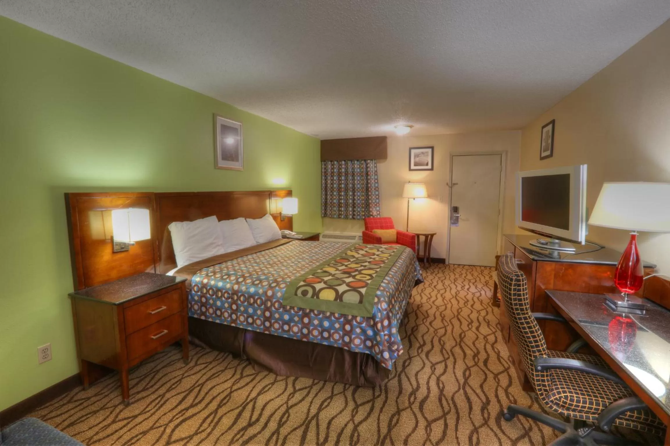 Photo of the whole room, Bed in Dexter Inn