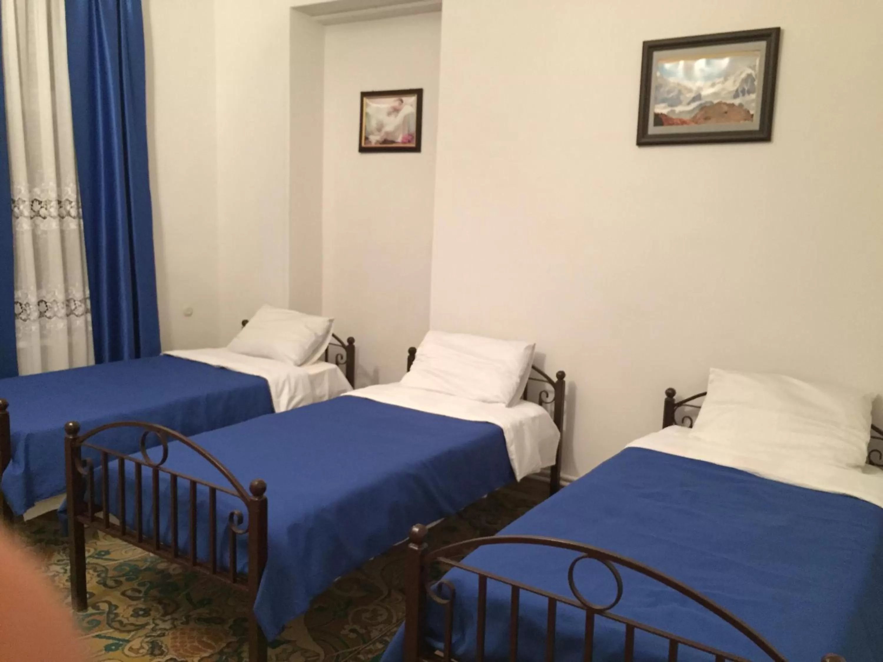 Photo of the whole room, Bed in House 1899