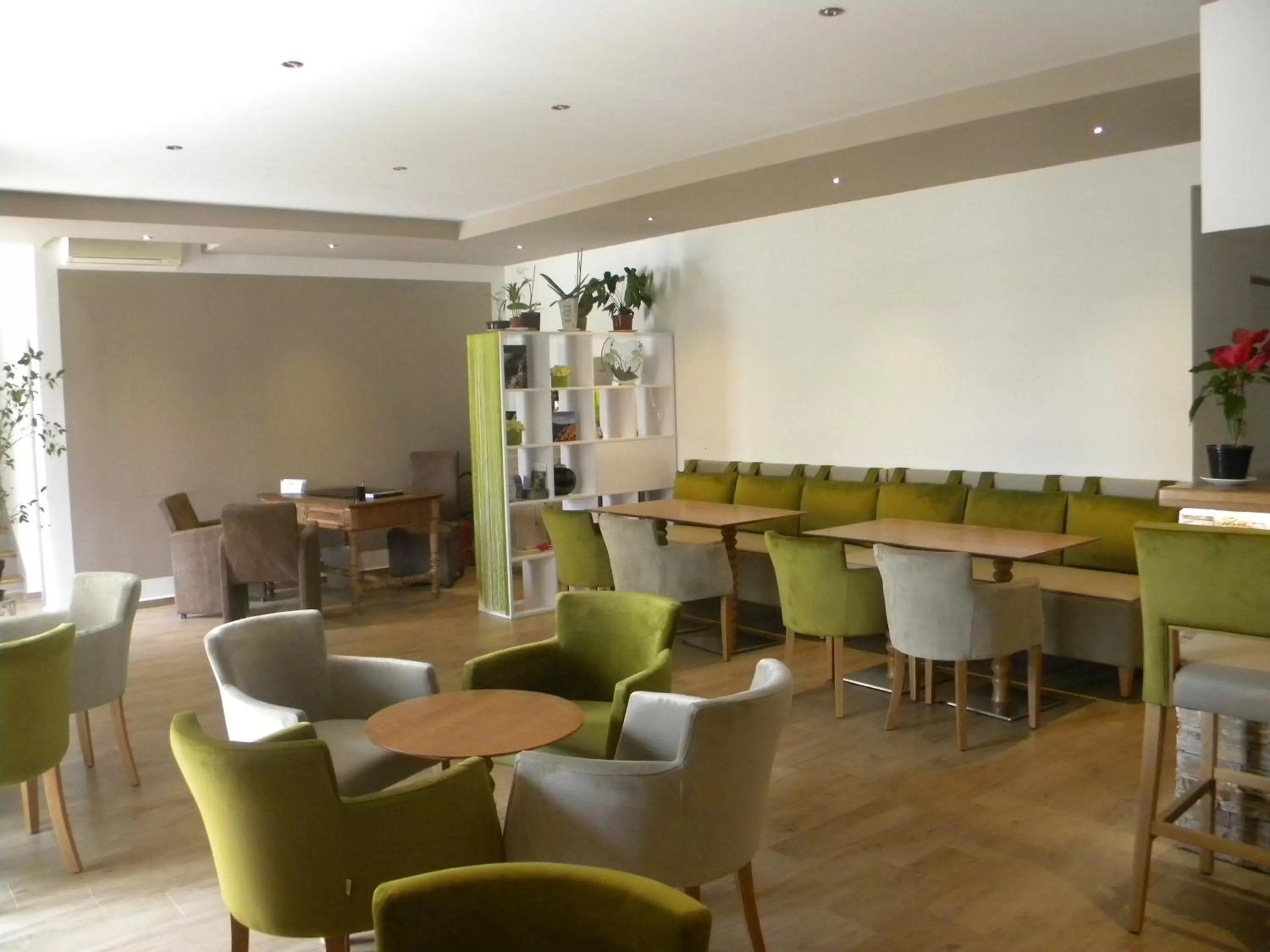 Lounge or bar in Auberge les Oliviers