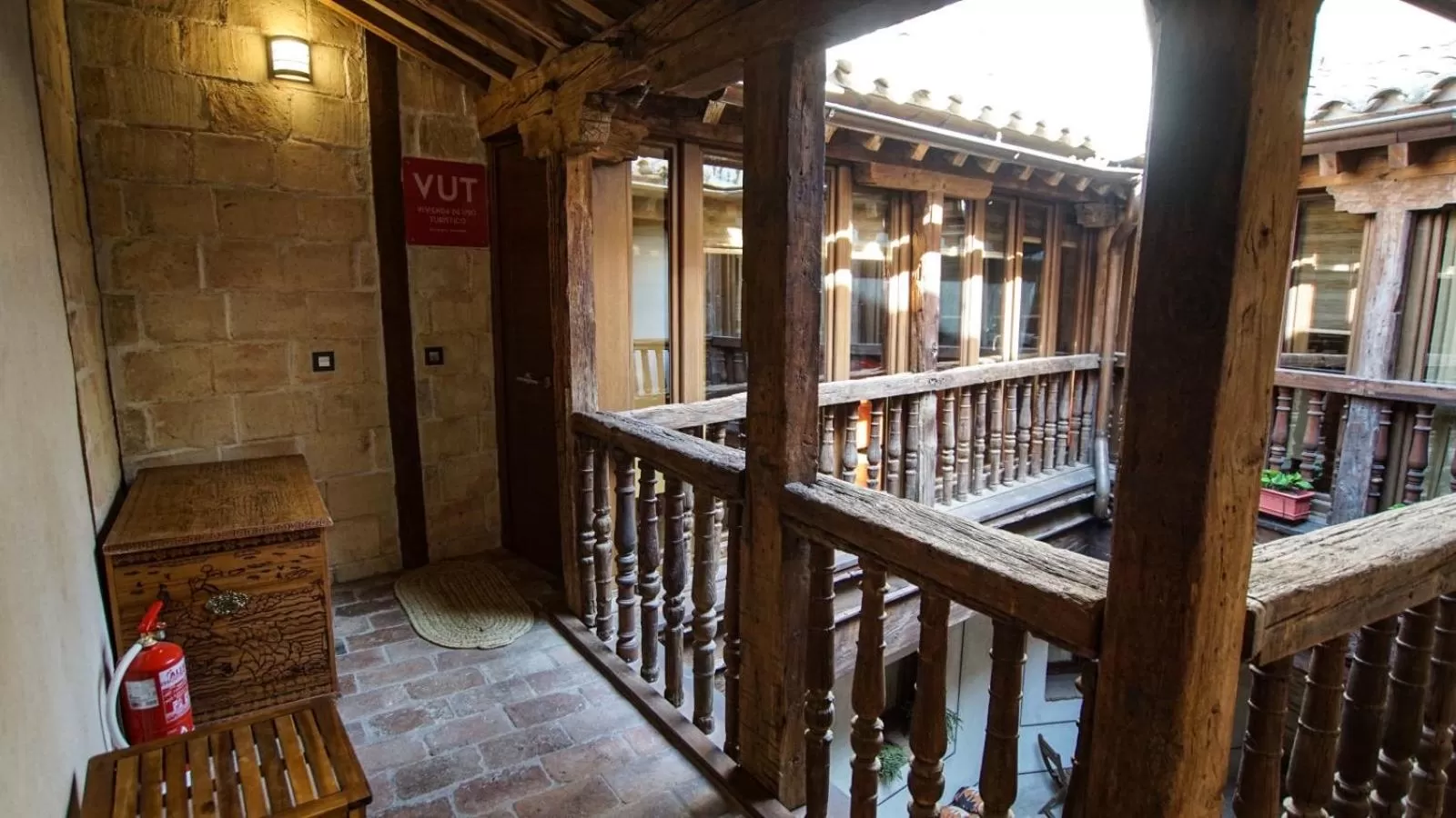 Inner courtyard view in Tiempo de Toledo